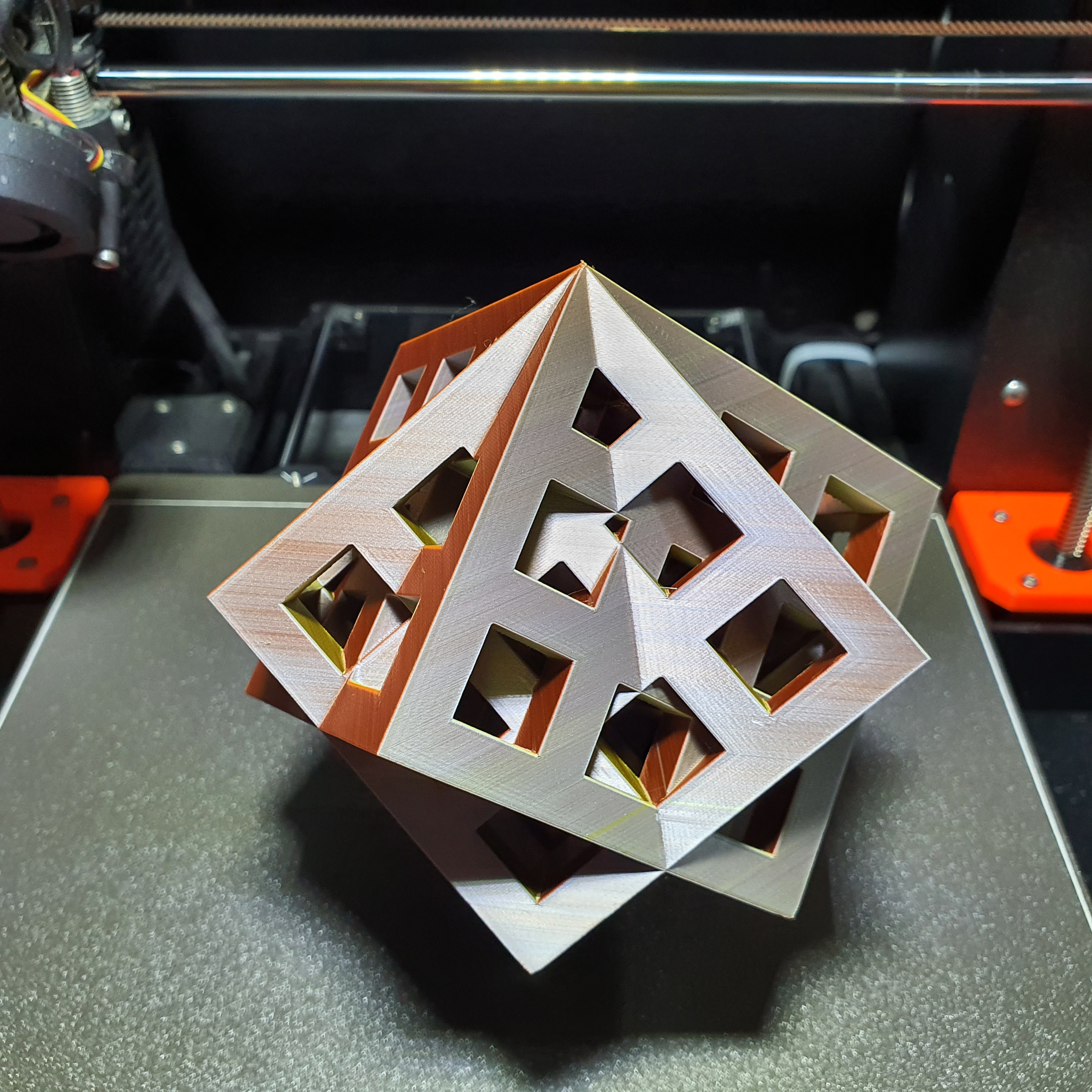 Interlocked Cubes — thumbnail 8