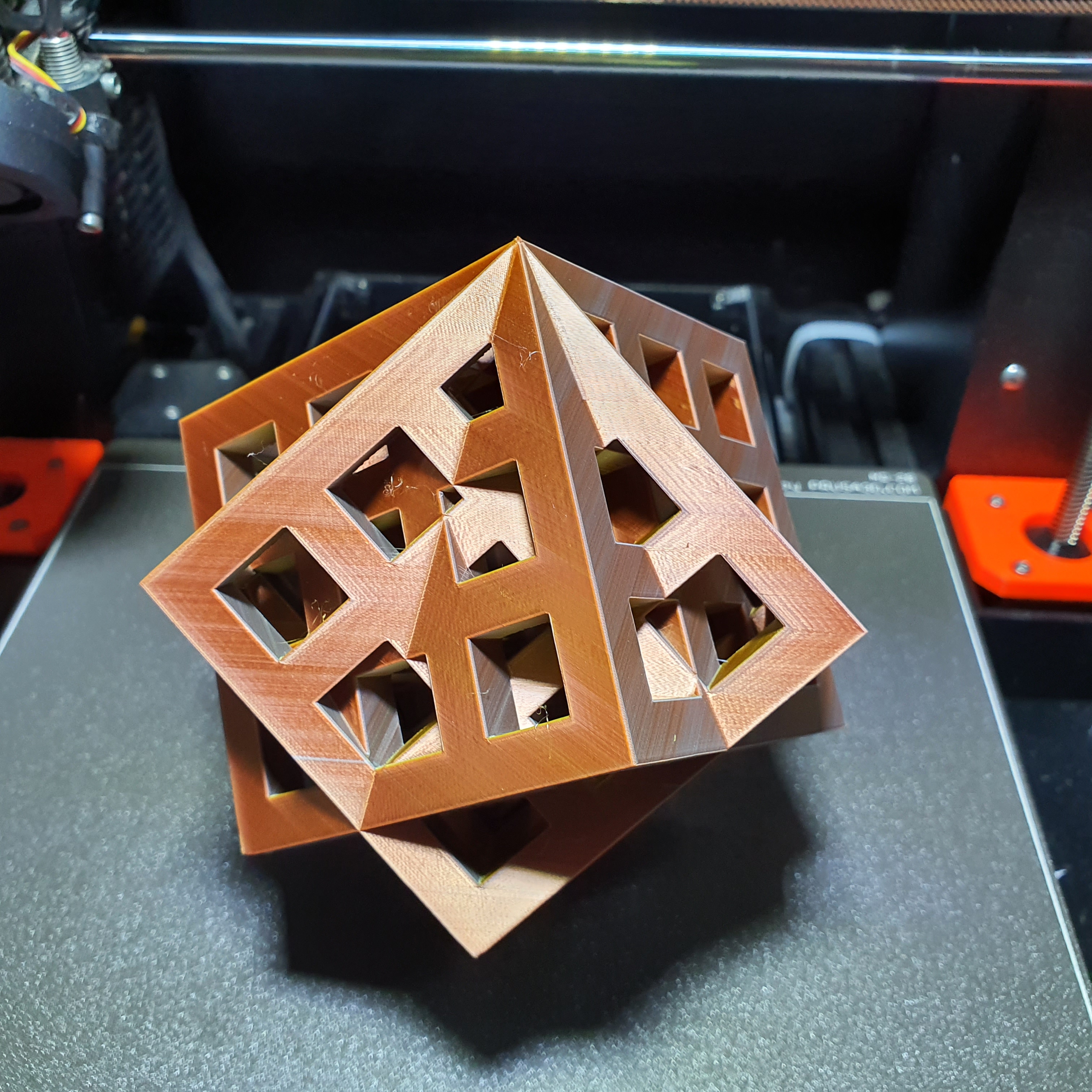 Interlocked Cubes — thumbnail 5