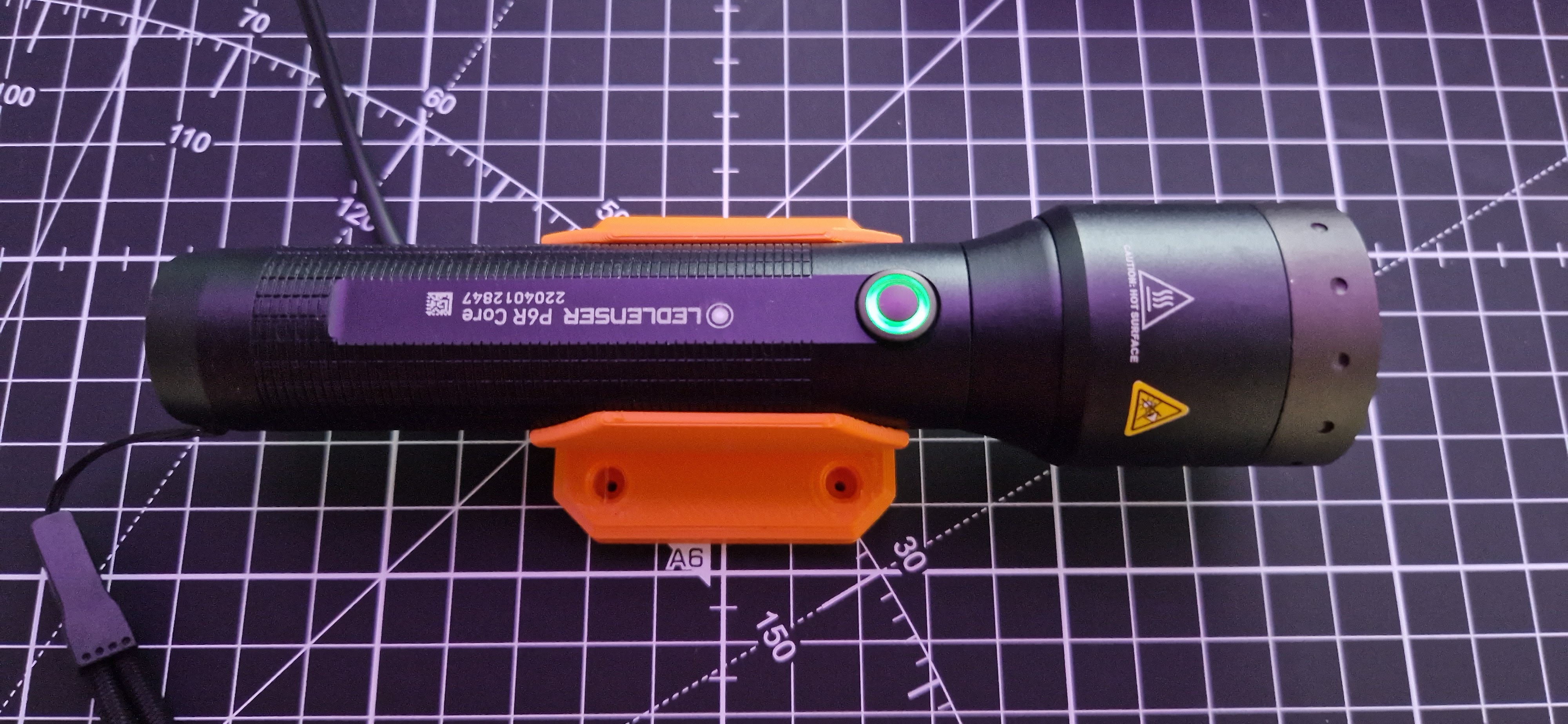 ladehalter-loadingdock-ledlenser-p6r-core-by-reviloredab-download