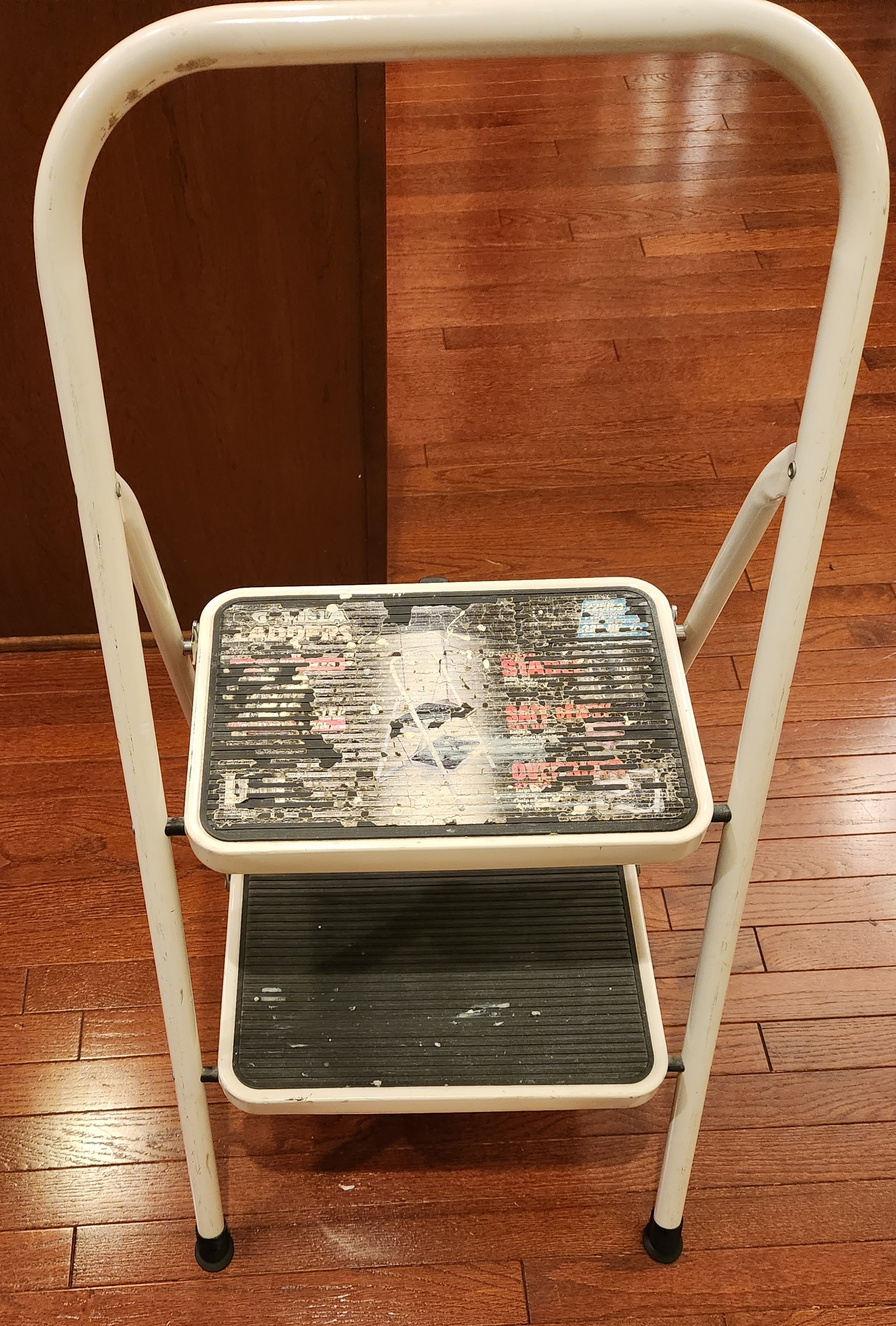 Parametric Gorilla Step Stool Foot Pad Cover Fusion 360 by bryanpryor