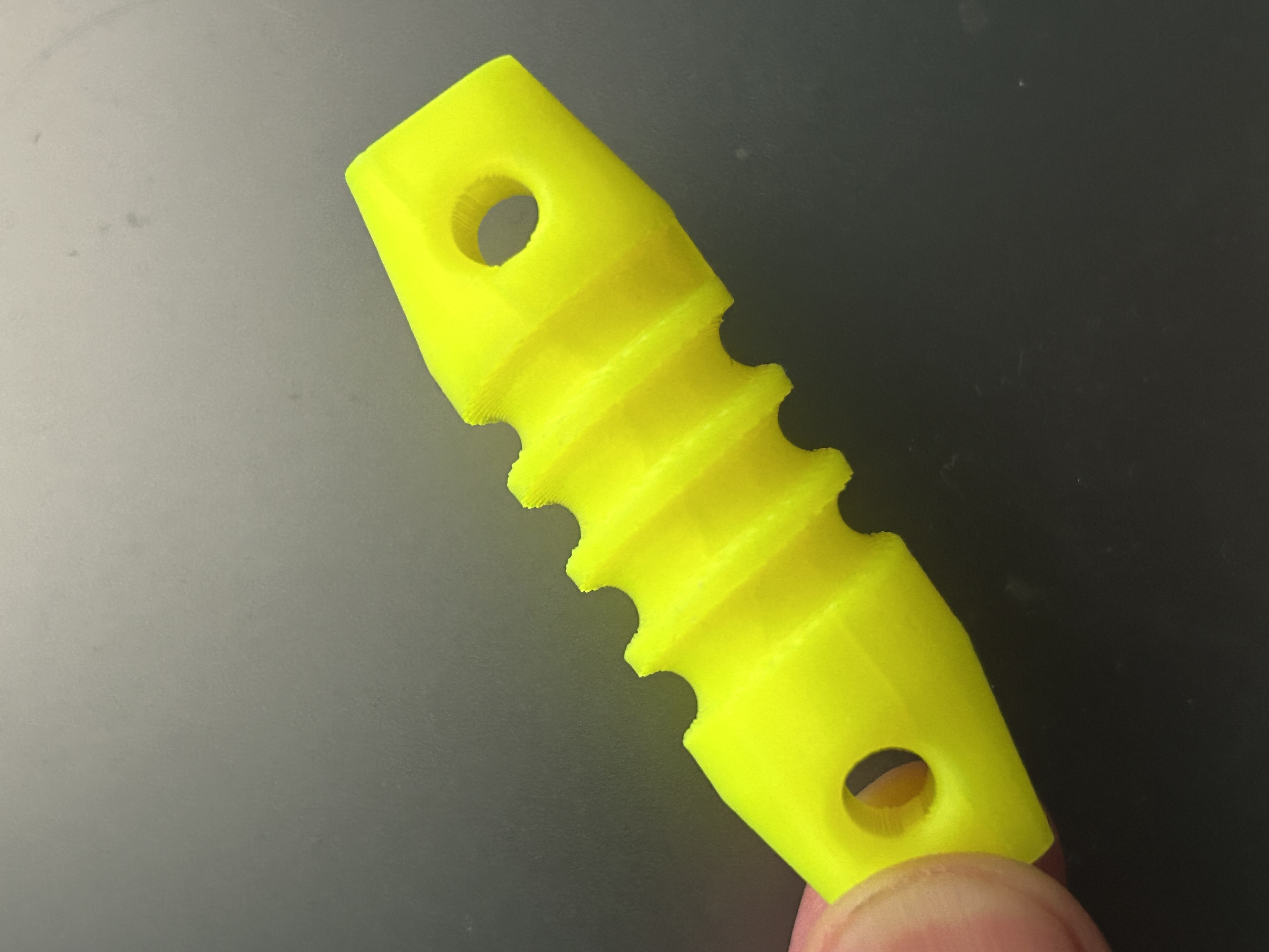 Dog bone antenna insulator