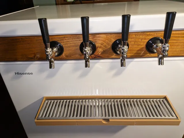 Magnetic Drip Tray Holder for Keezer/Kegerator