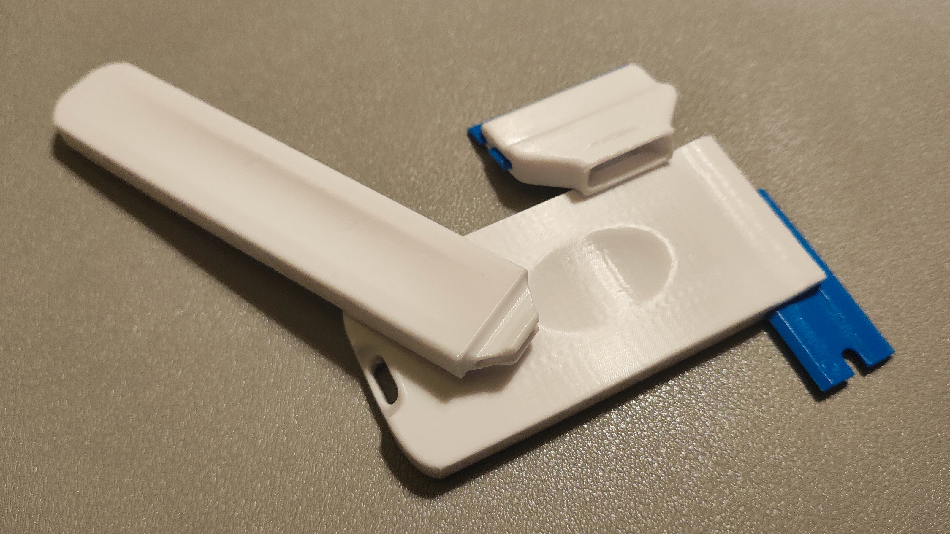 Miniatura 4 do modelo 3D Plastic Scraper