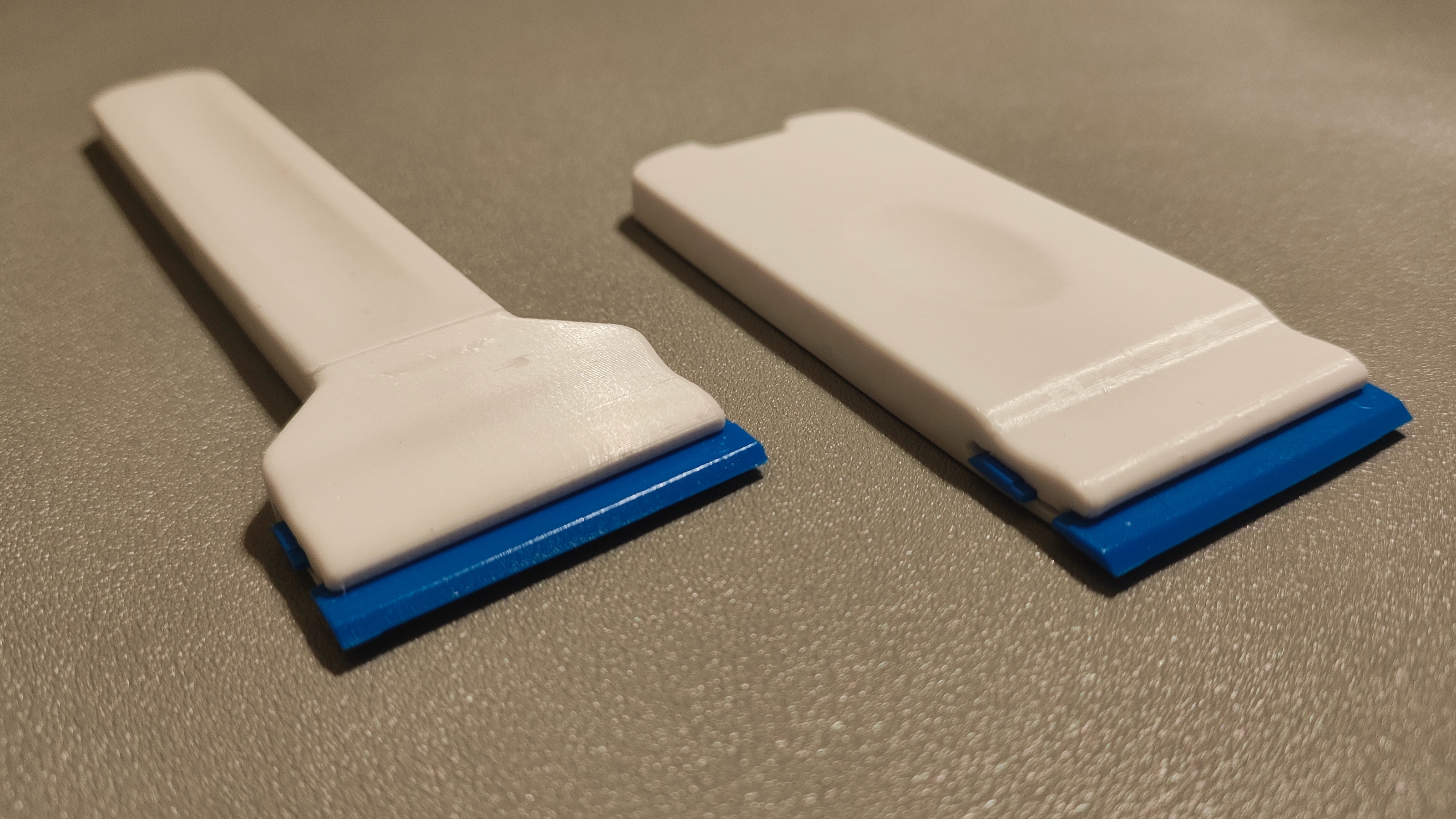 Miniatura 3 do modelo 3D Plastic Scraper