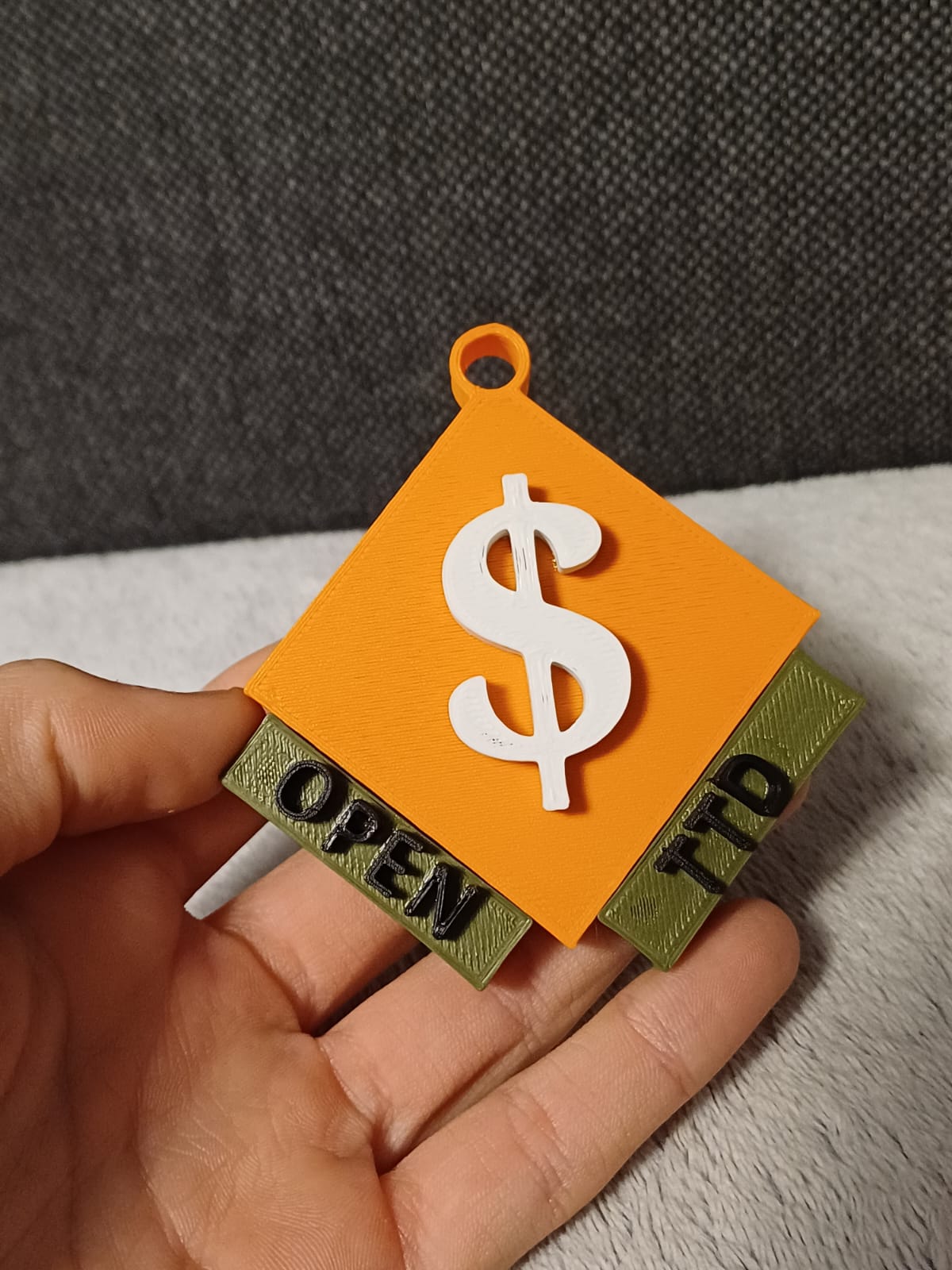 OpenTTD logo keychain