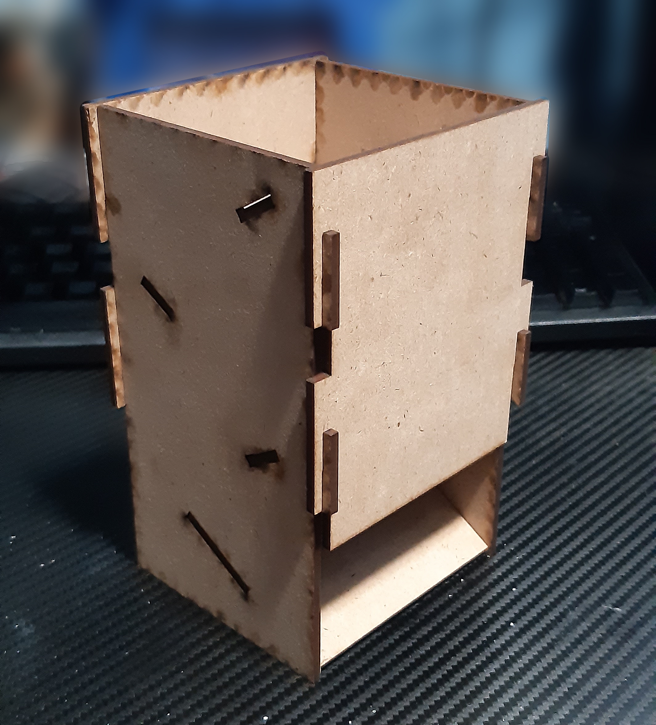 Easy Deconstructable Dice Tower
