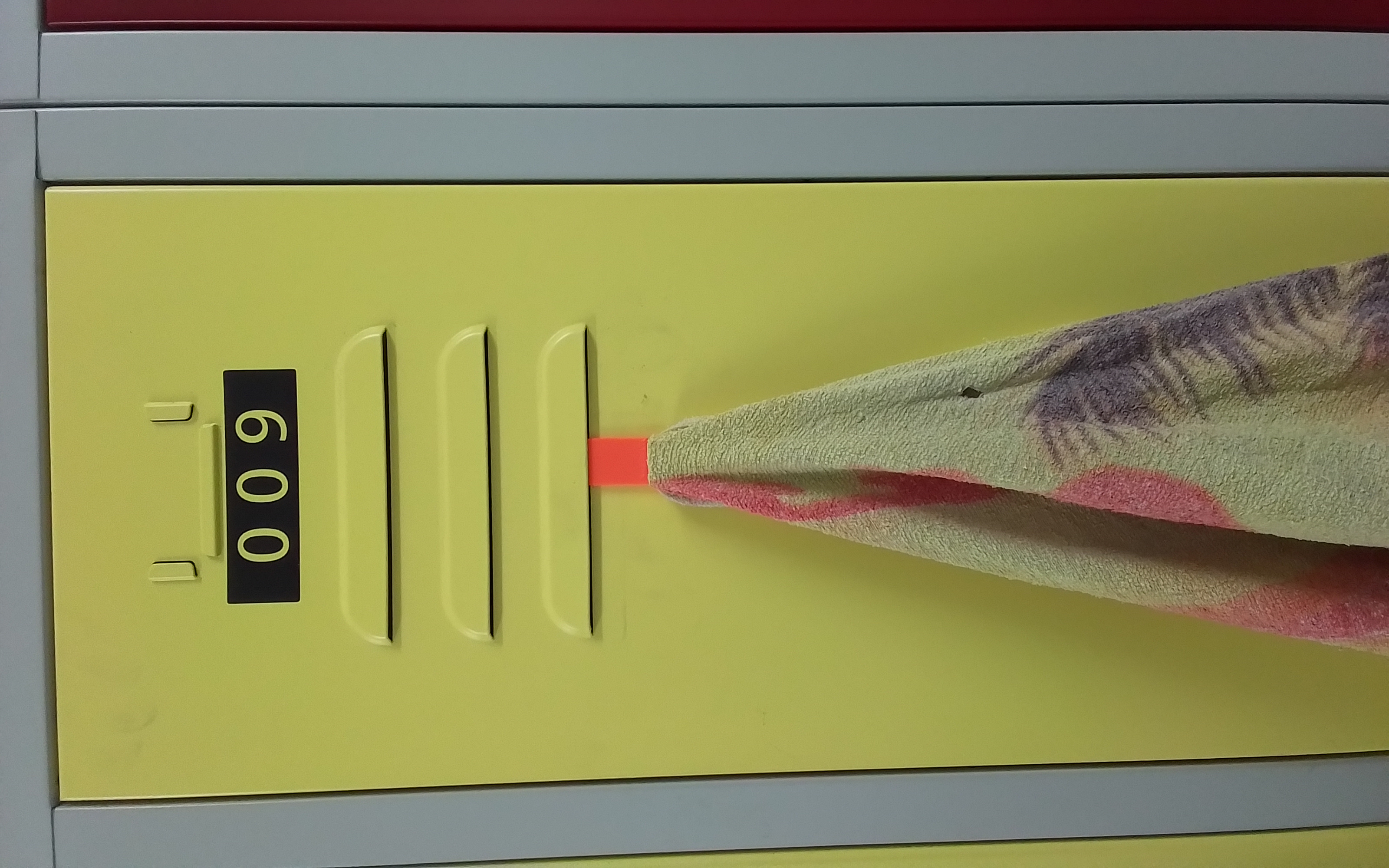 hook for locker / Hacken für Spinde