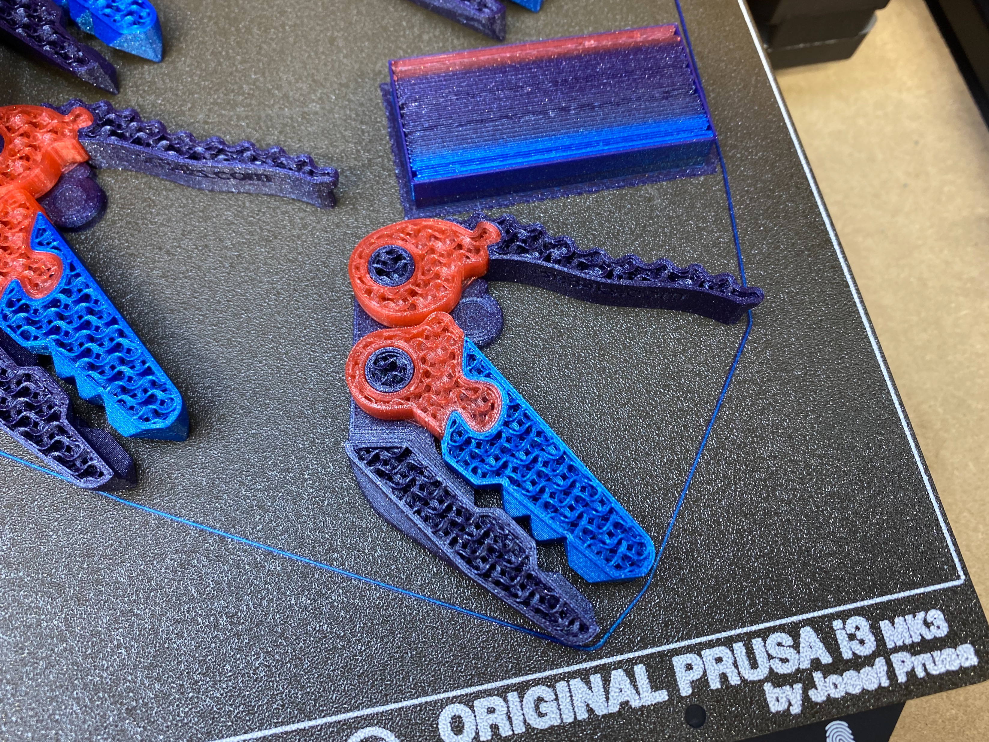 Dino Clip Mechanical CAM Chip Clip PRINT IN PLACE By Sneaks dino-clip-mechanical-cam-chip-clip-print-in-place-by-sneaks