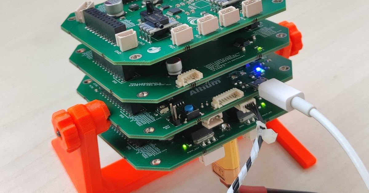 Parametric tilting PCB stand by Alberto Nidasio | Download free STL ...