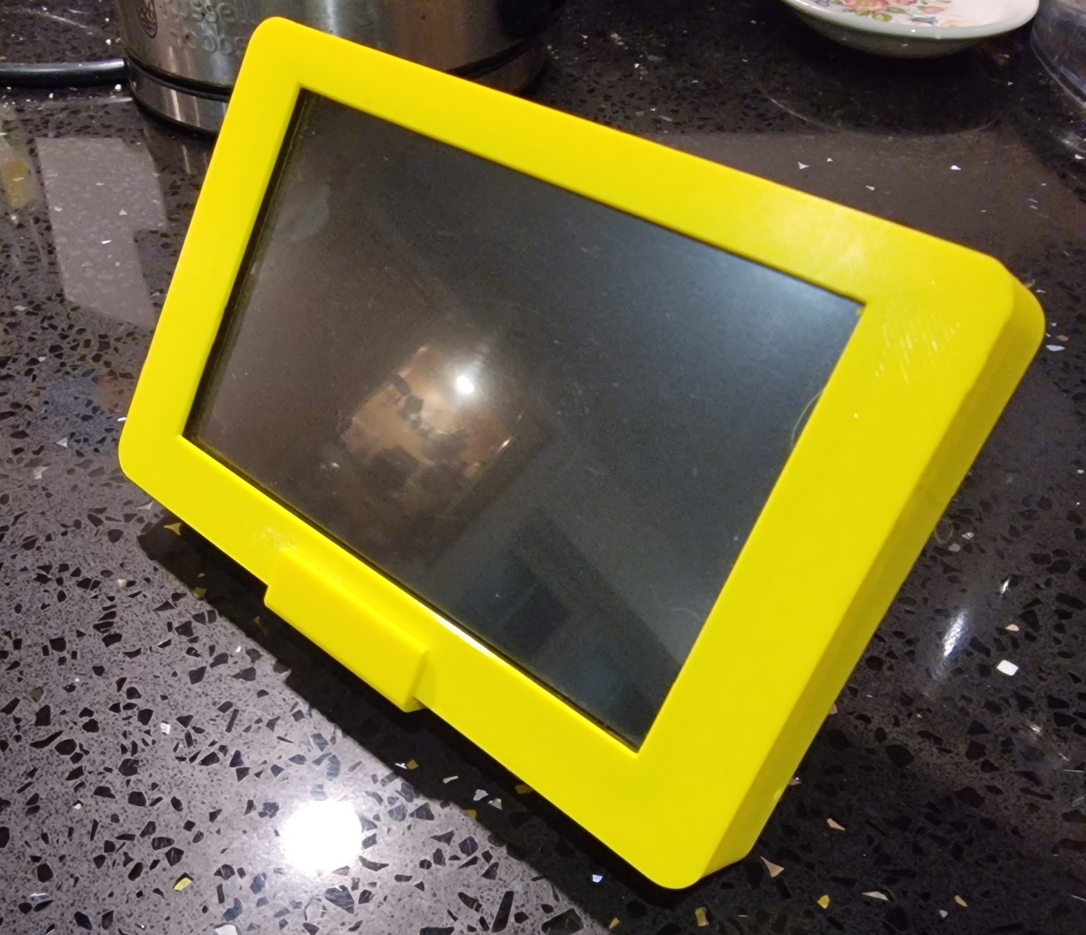 ESP32 2.8inch Touch IPS CYD LCD Screen Case by jeepers01 Download