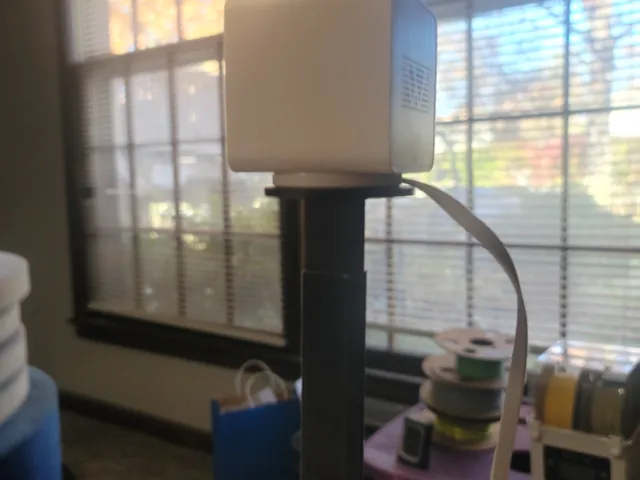 Wyze mount with built in screw
