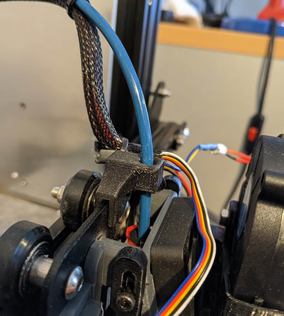 Ender 3 (Pro) PTFE Tube Guide (Hotend)