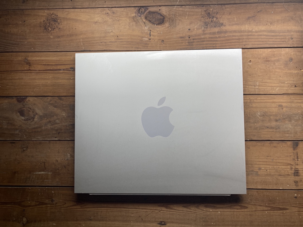 Power Mac G5 Side Panel Wall Hanger