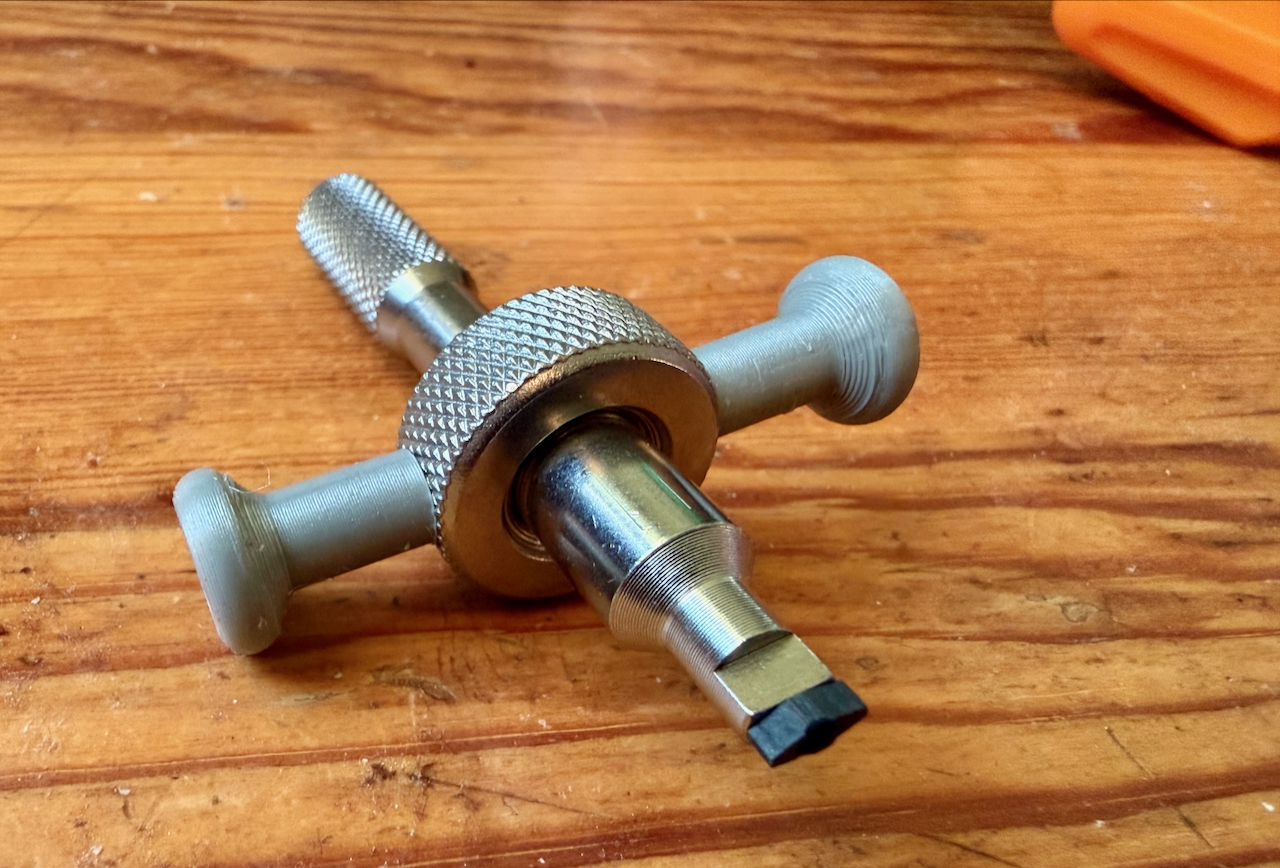tensioning grip