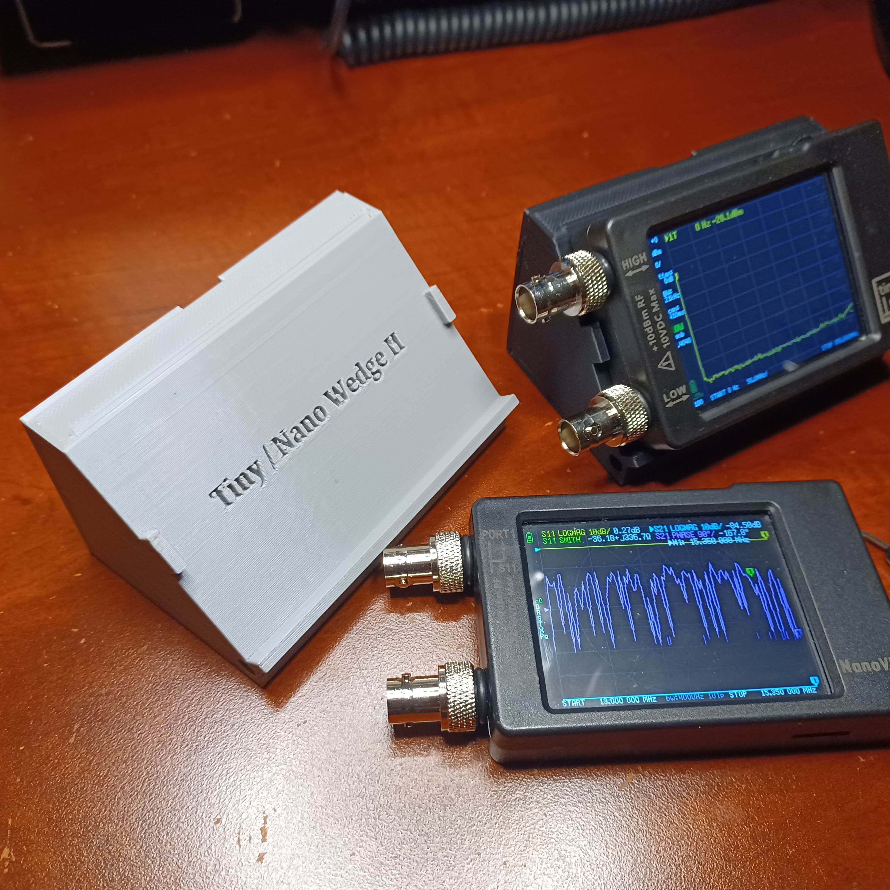 Tiny SA / Nano VNA Wedge Stand II
