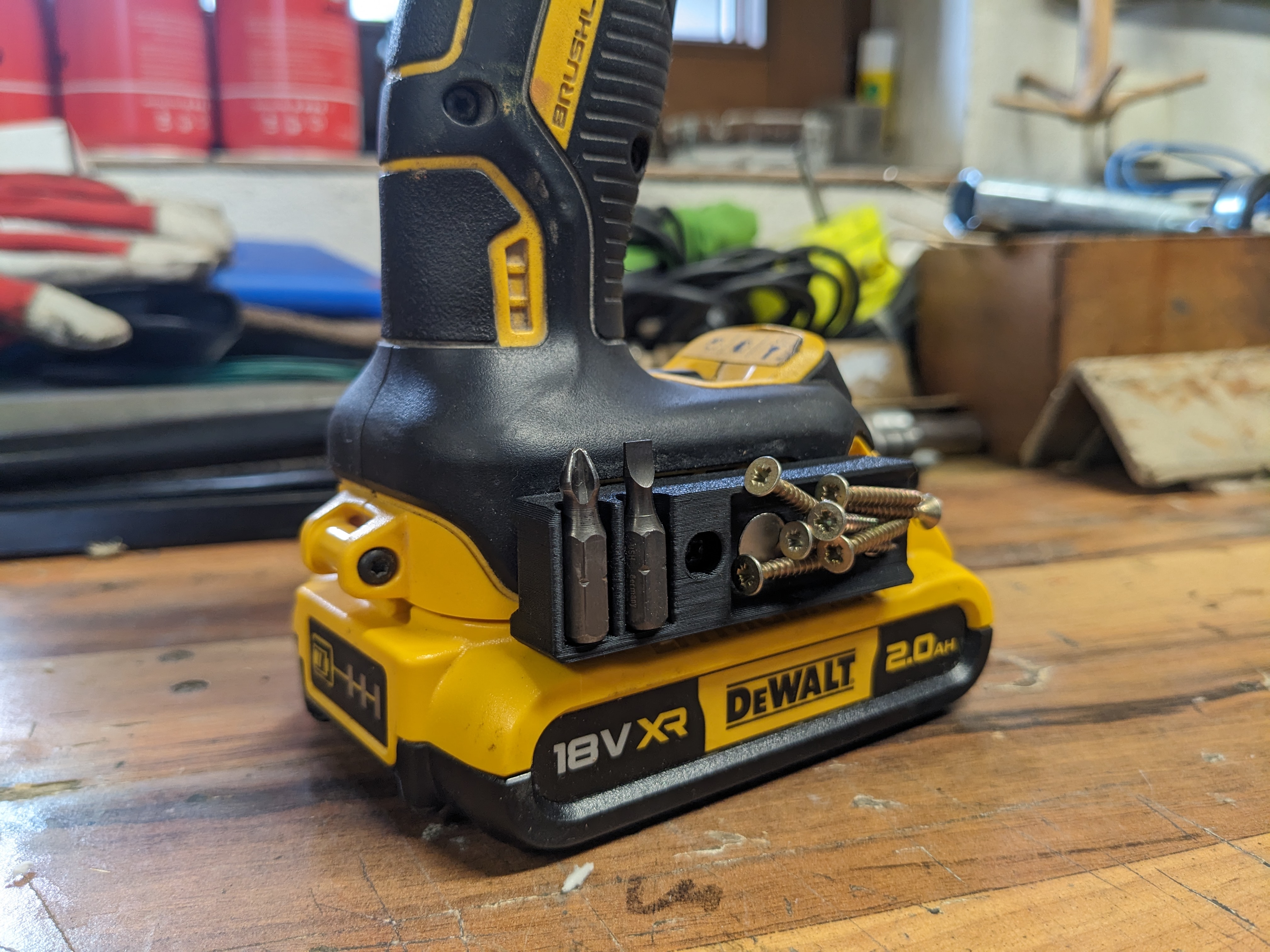Magnetic Bit Holder | DeWALT
