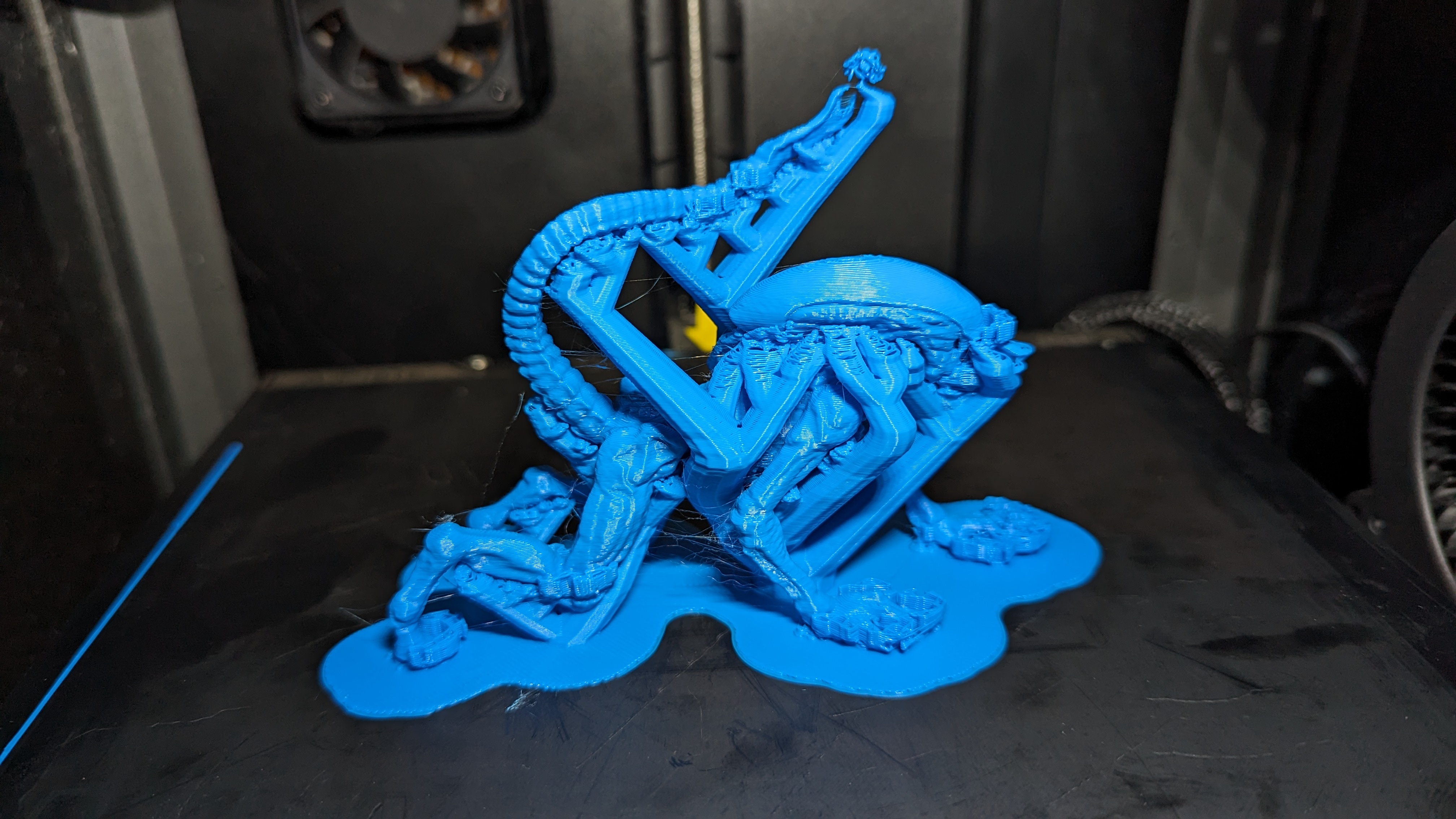 Miniatura 5 do modelo 3D Aliens crouching xenomorph
