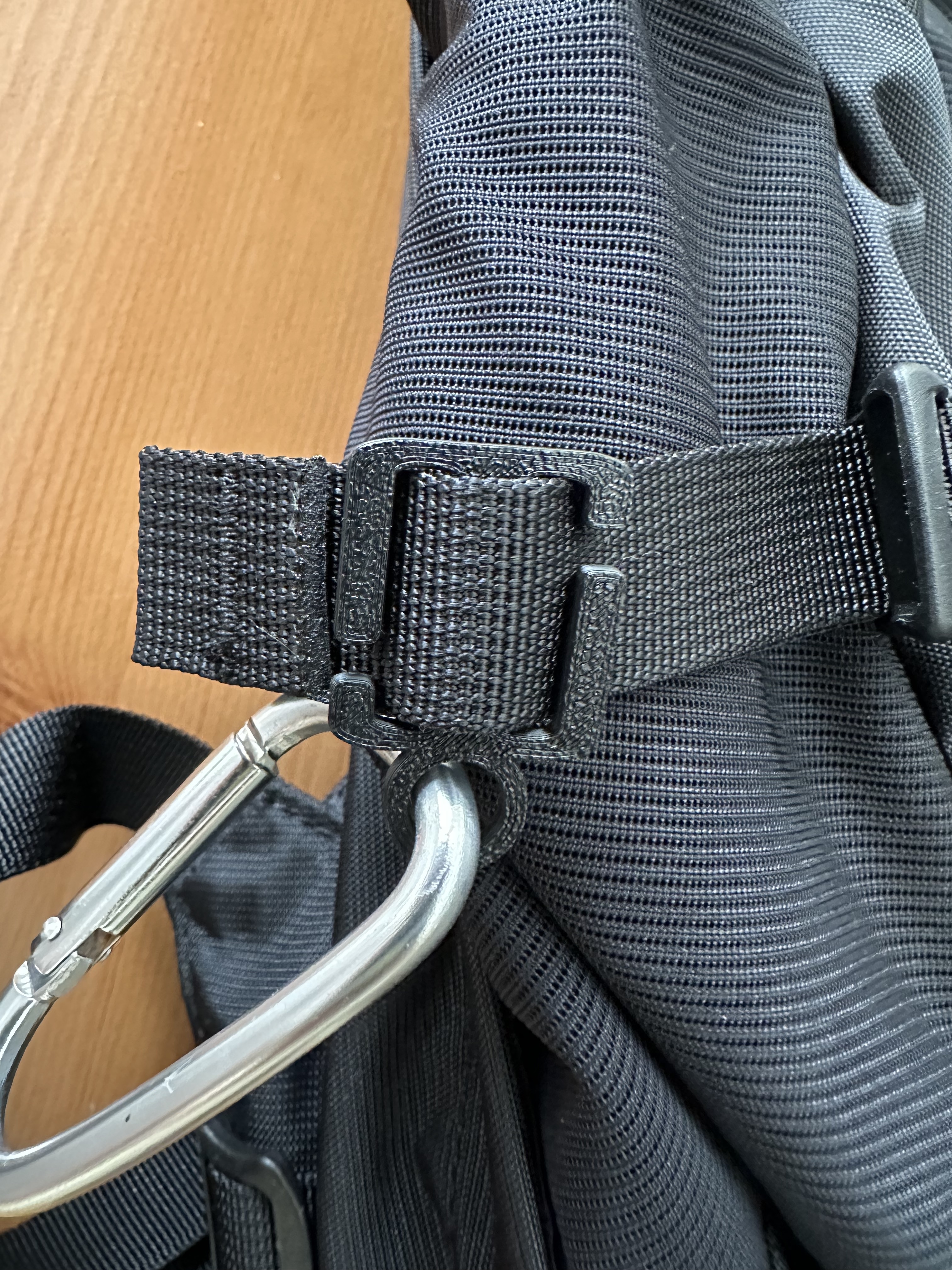 Belt Buckle Locking Clip With hole