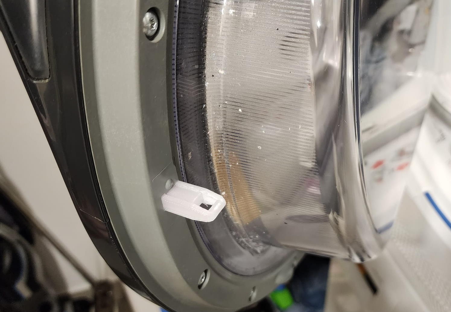 Electrolux Zanussi Tumble Dryer Door Catch by Yarik Download free