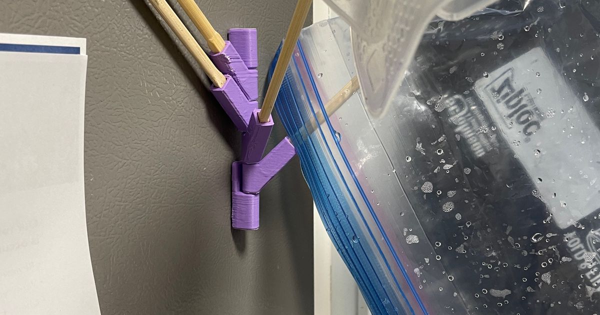 Plastic Bag Drying rack with metal centre shaft by GraemeH Download