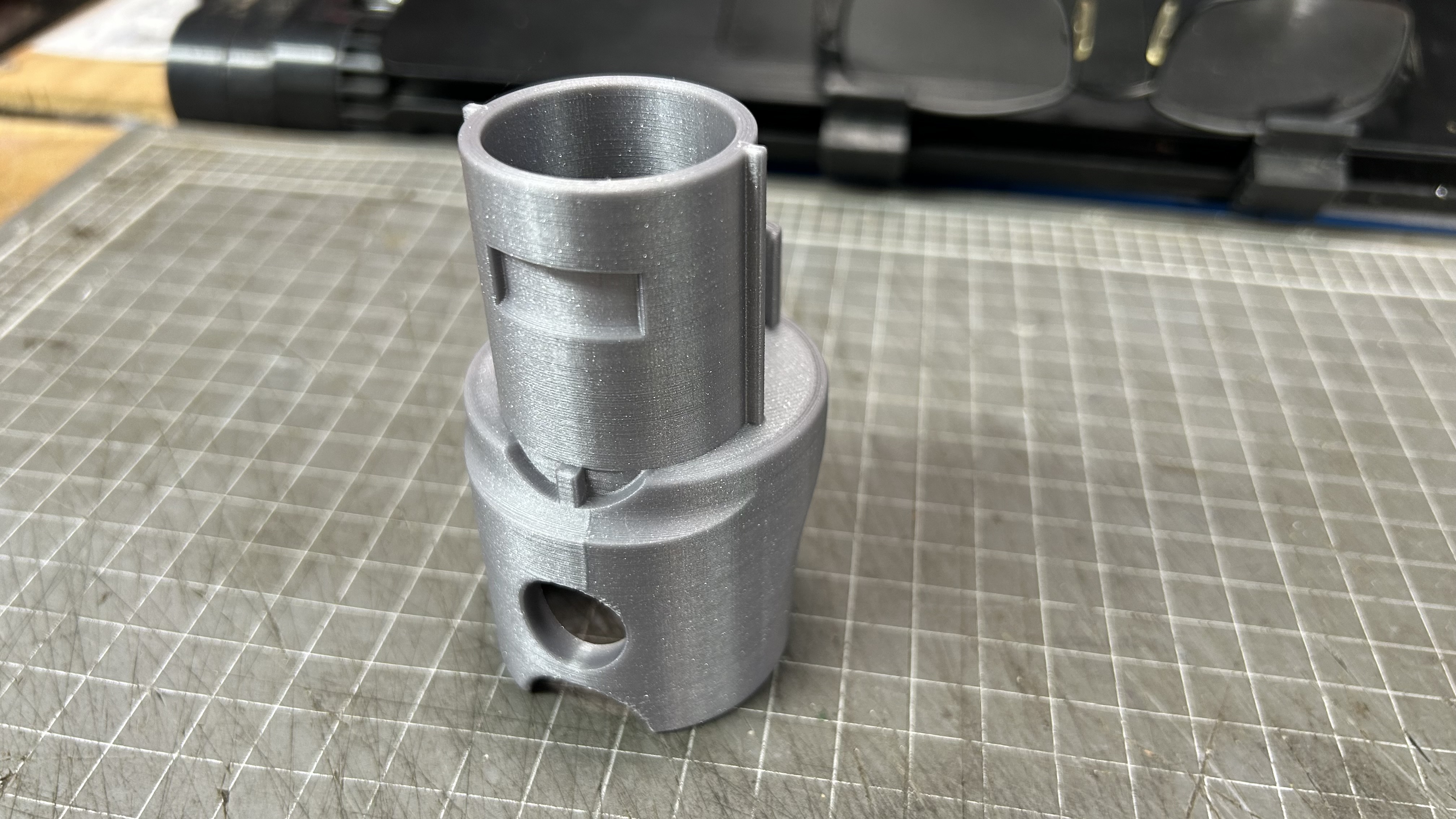 Dyson V6 Vacuum to V8 Accessory Adapter