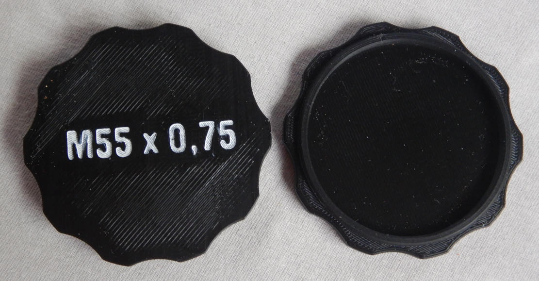Objektivdeckel mit M55 x 0,75 mm Gewinde; Lens cap with M55 x 0.75 mm thread
