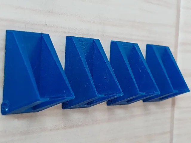Toothbrush holder