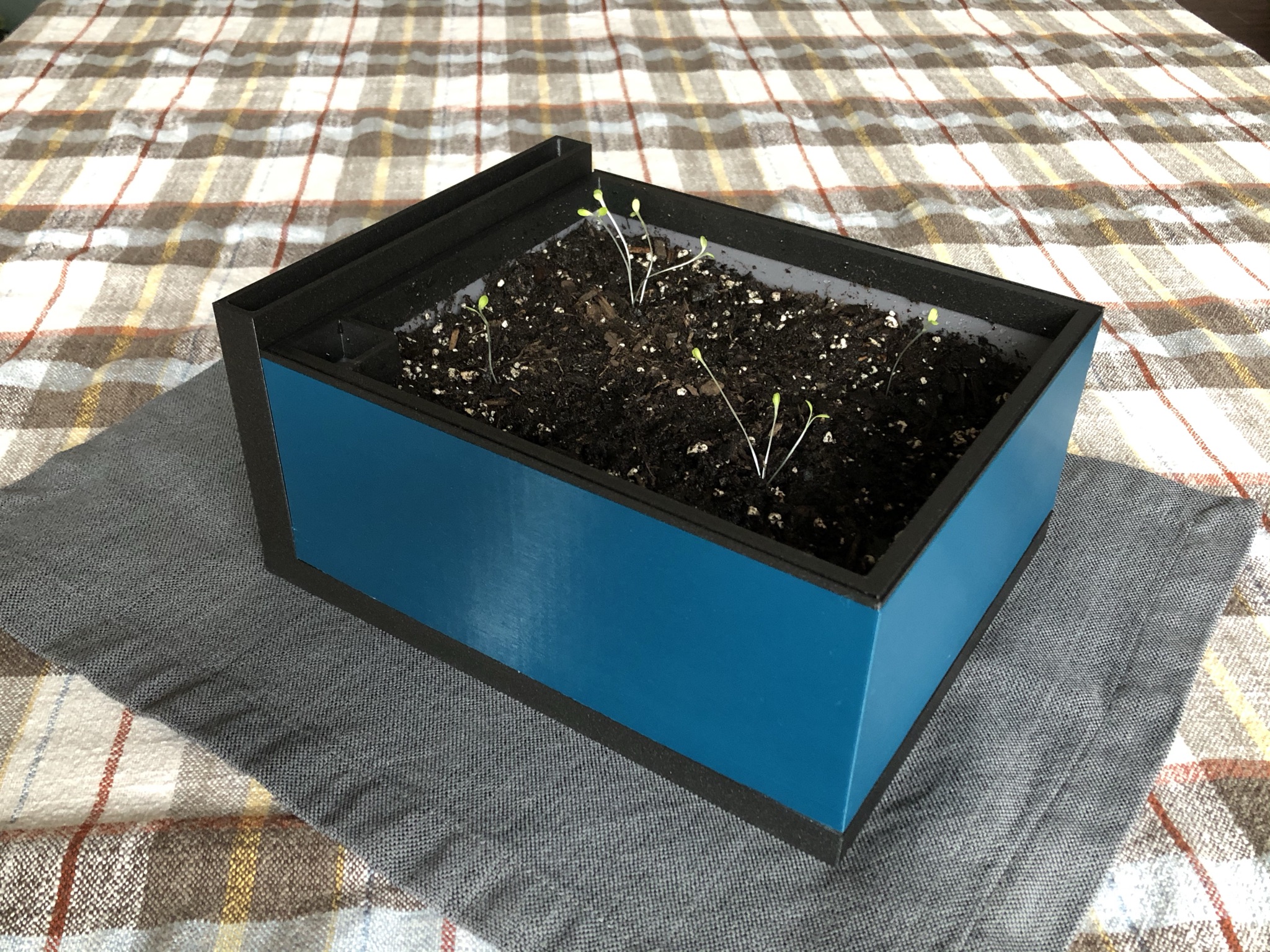 Miniatura 2 do modelo 3D Modular Planter Box