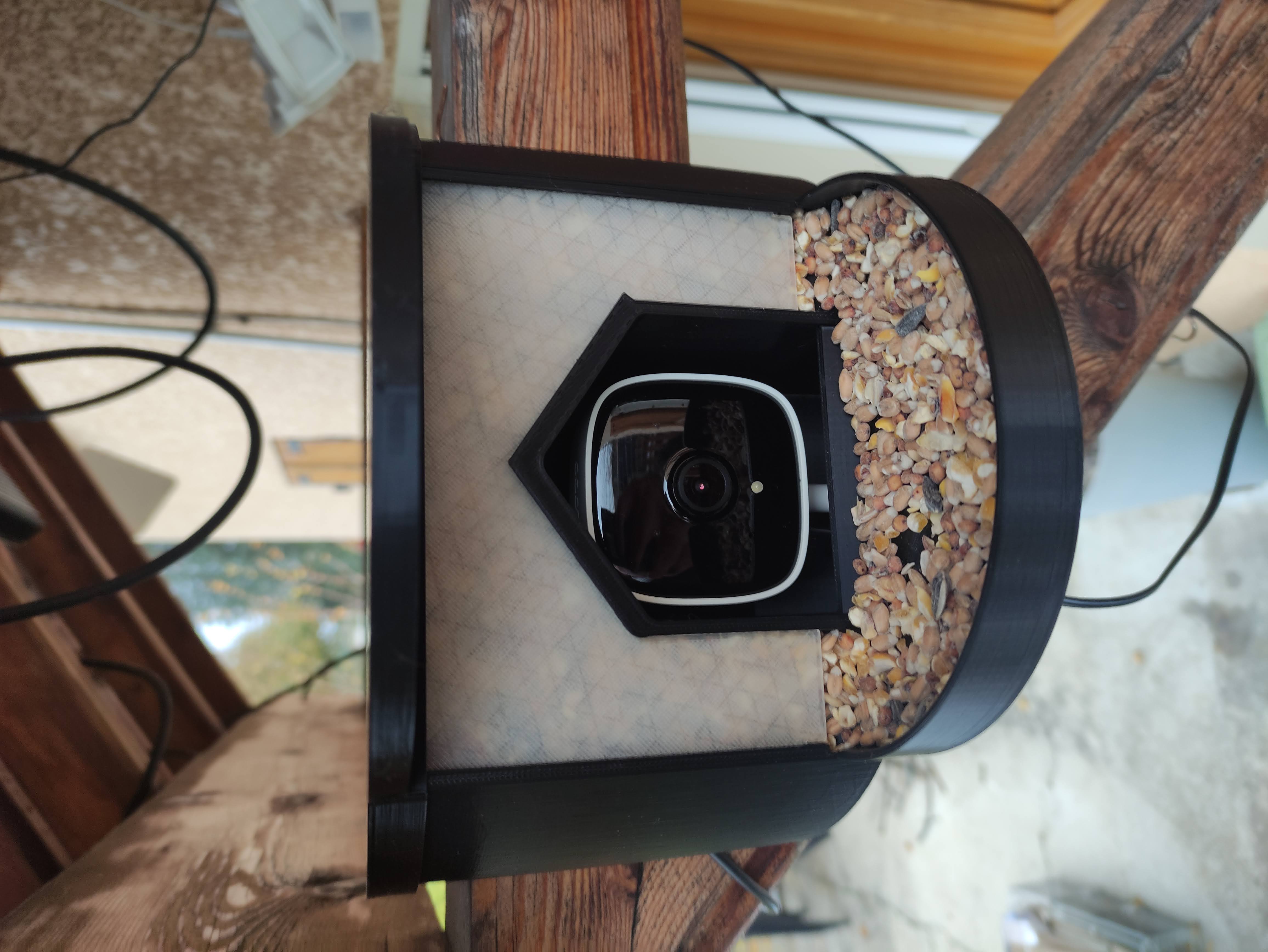 Bird Feeder with camera Tapo C100