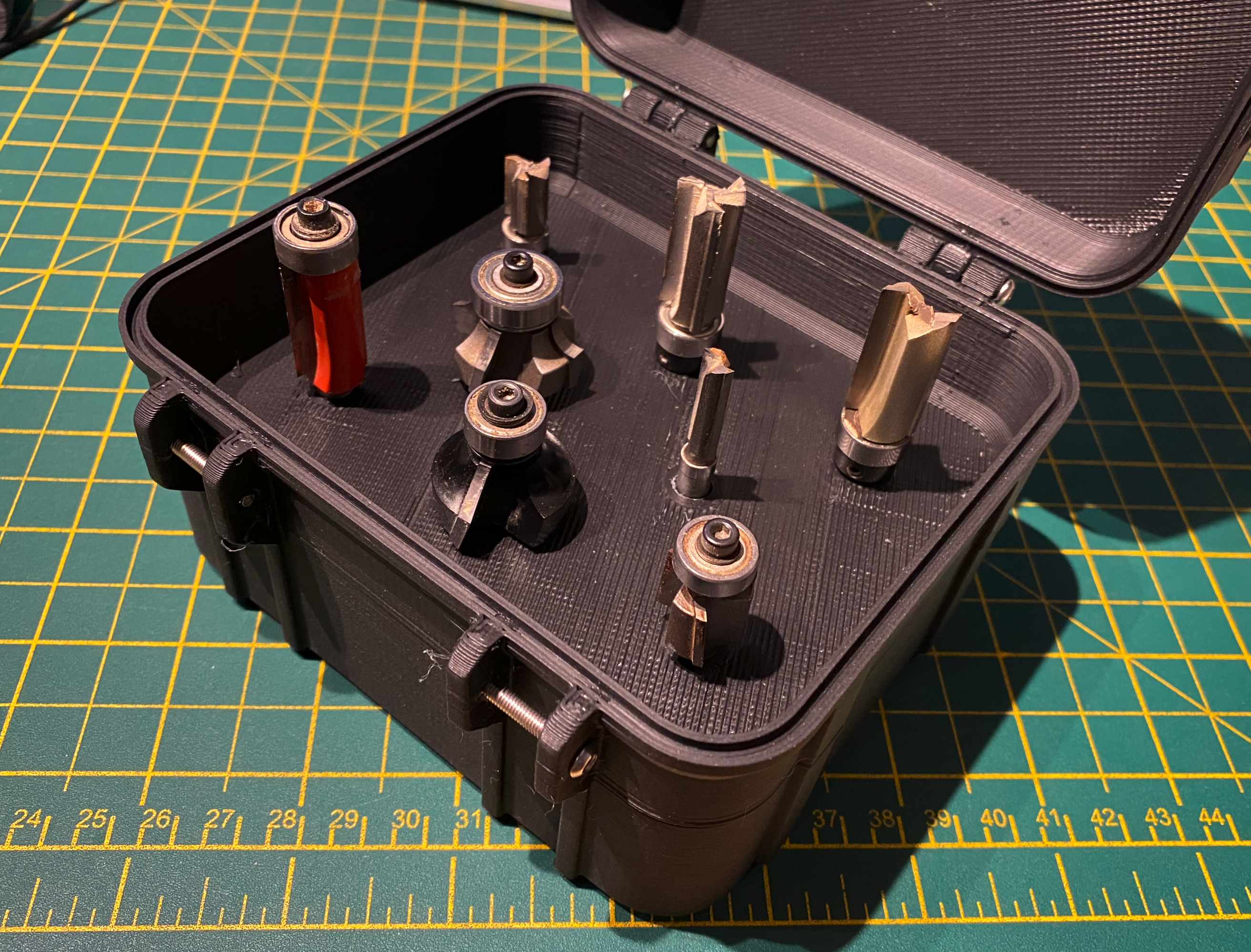 Rugged Quarter Inch 1/4" & 1/2" Router Bit Box Holder