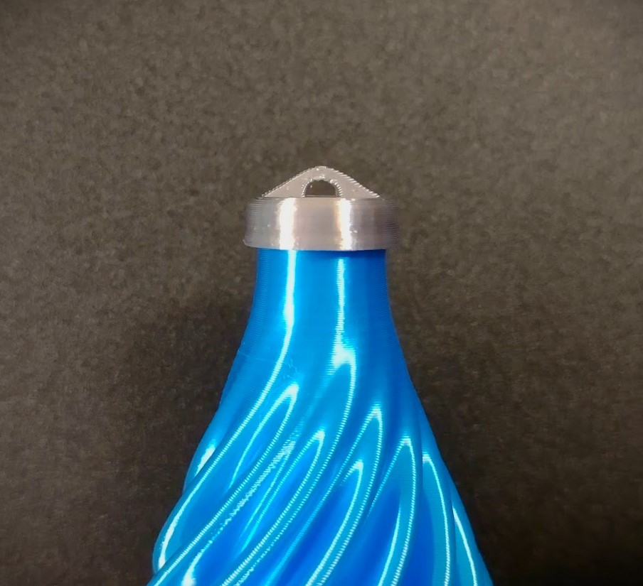 Ornament Cap (68.53% ornaments)