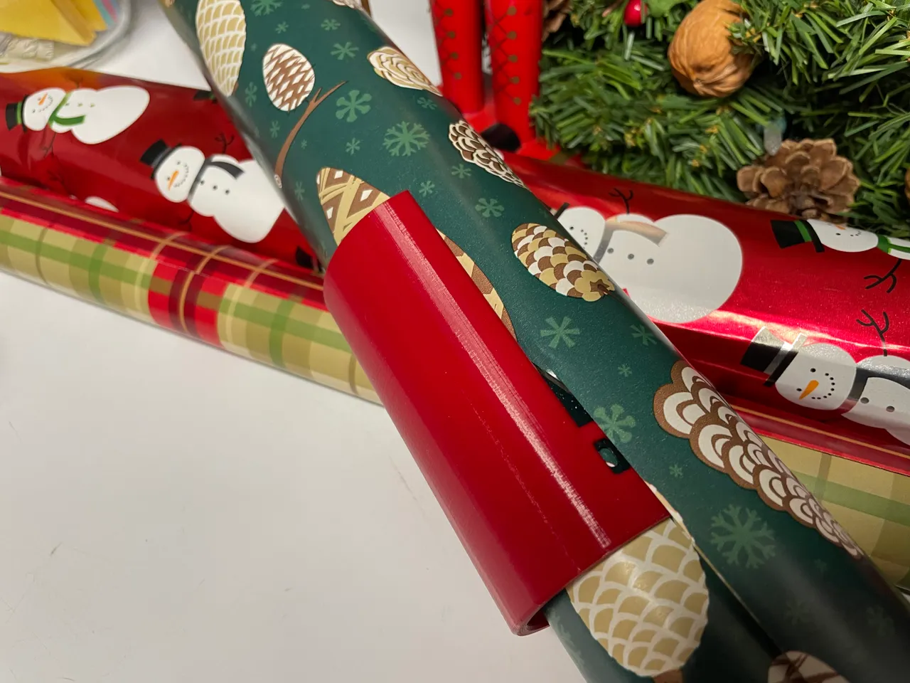 Gift Wrap Roll Cutter by Miguel M.