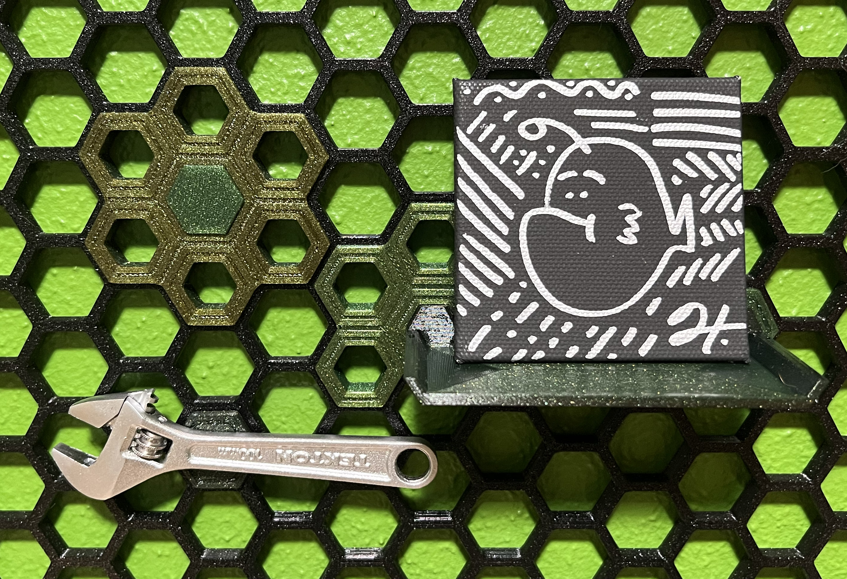 Honeycomb Storage Wall Inserts, Onshape Customizer by ex-nerd