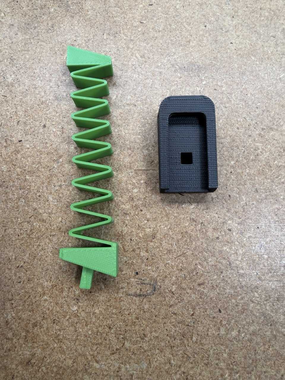 Locking Mag Plate and Spring for the G19 Working Toy Gun remix by Stonepako — thumbnail 3