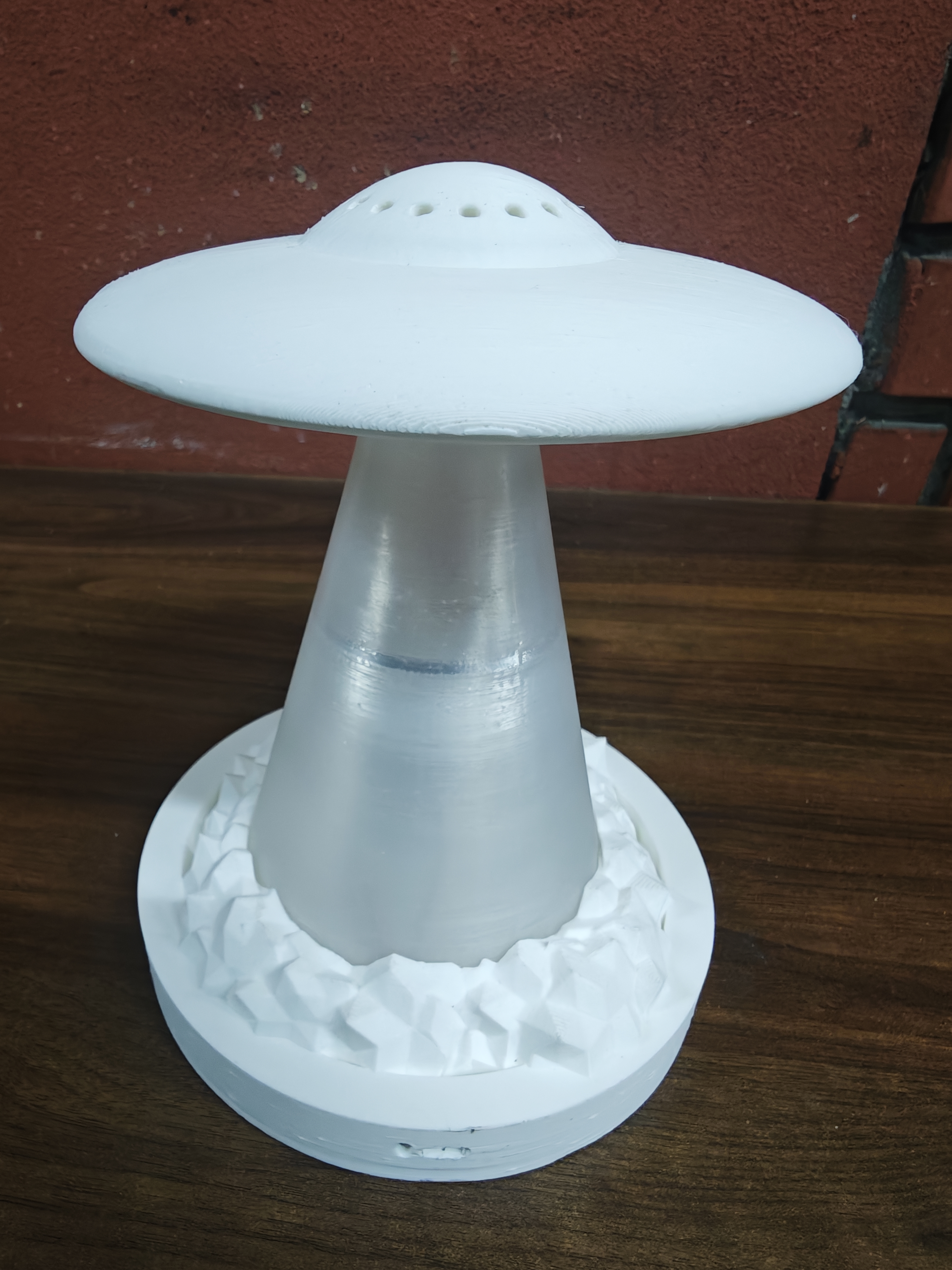 Miniatura 2 do modelo 3D UFO Desklamp