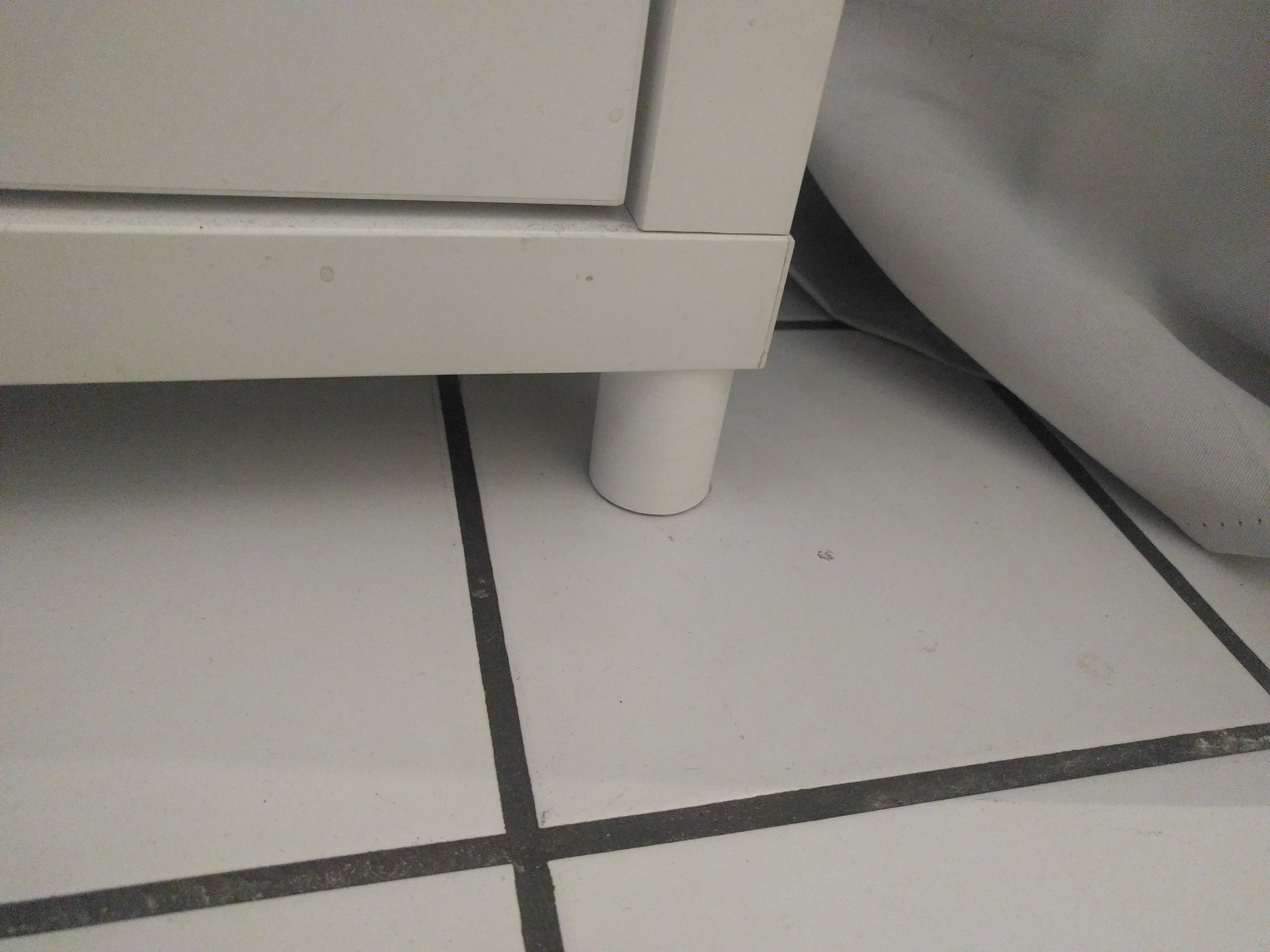 Feet for Kallax/Expedit (or attaching Kallax together)