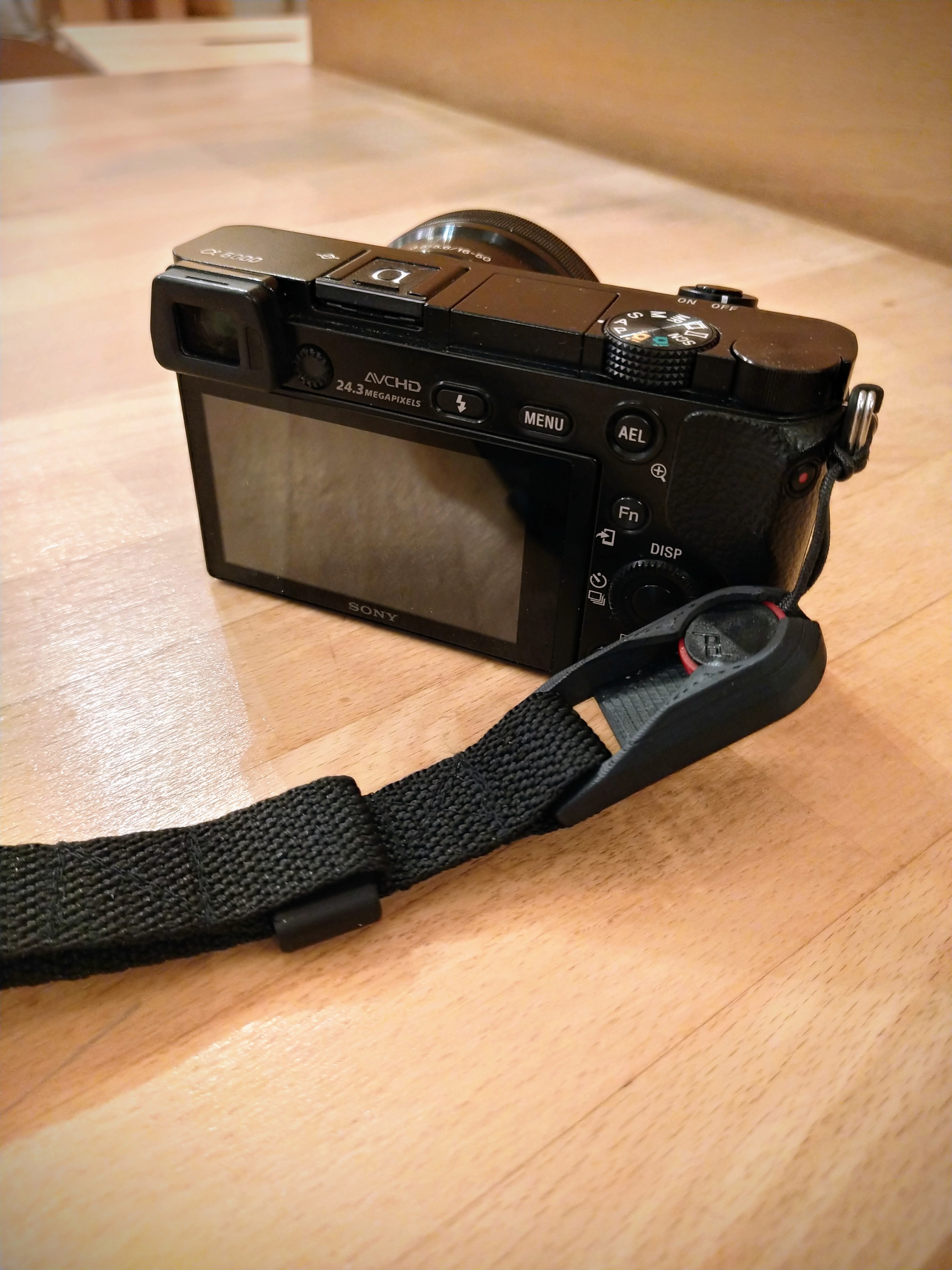 Camera wrist strap for Peak Design by Michal Pešek Download free STL