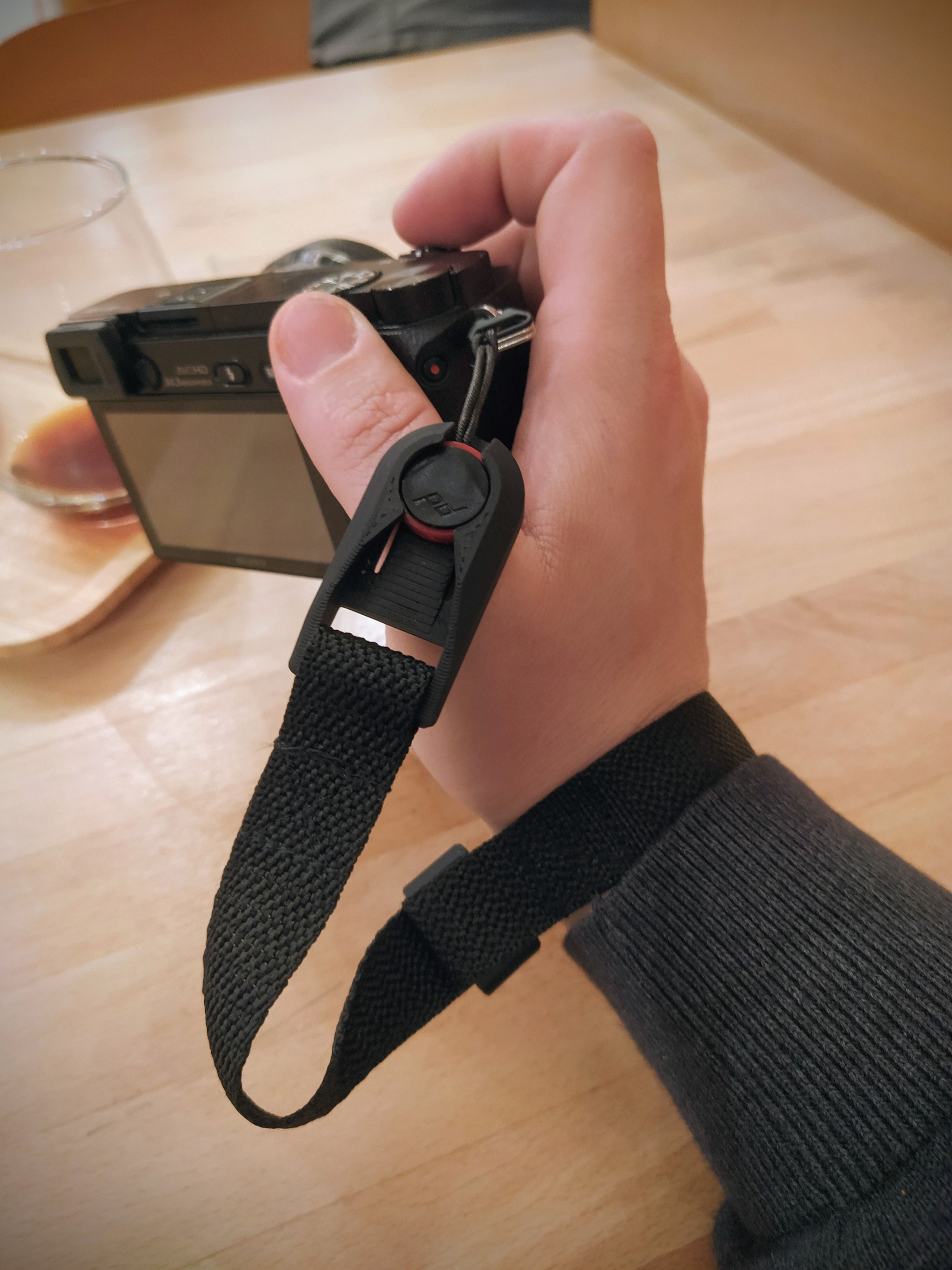 Camera wrist strap for Peak Design by Michal Pešek Download free STL