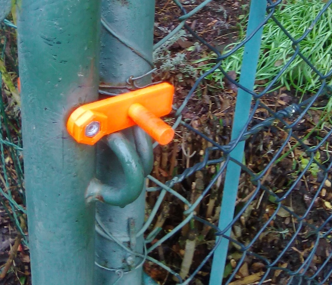 Garden gate latch / závora zahradních vrátek by Jiří Šilhavík ...