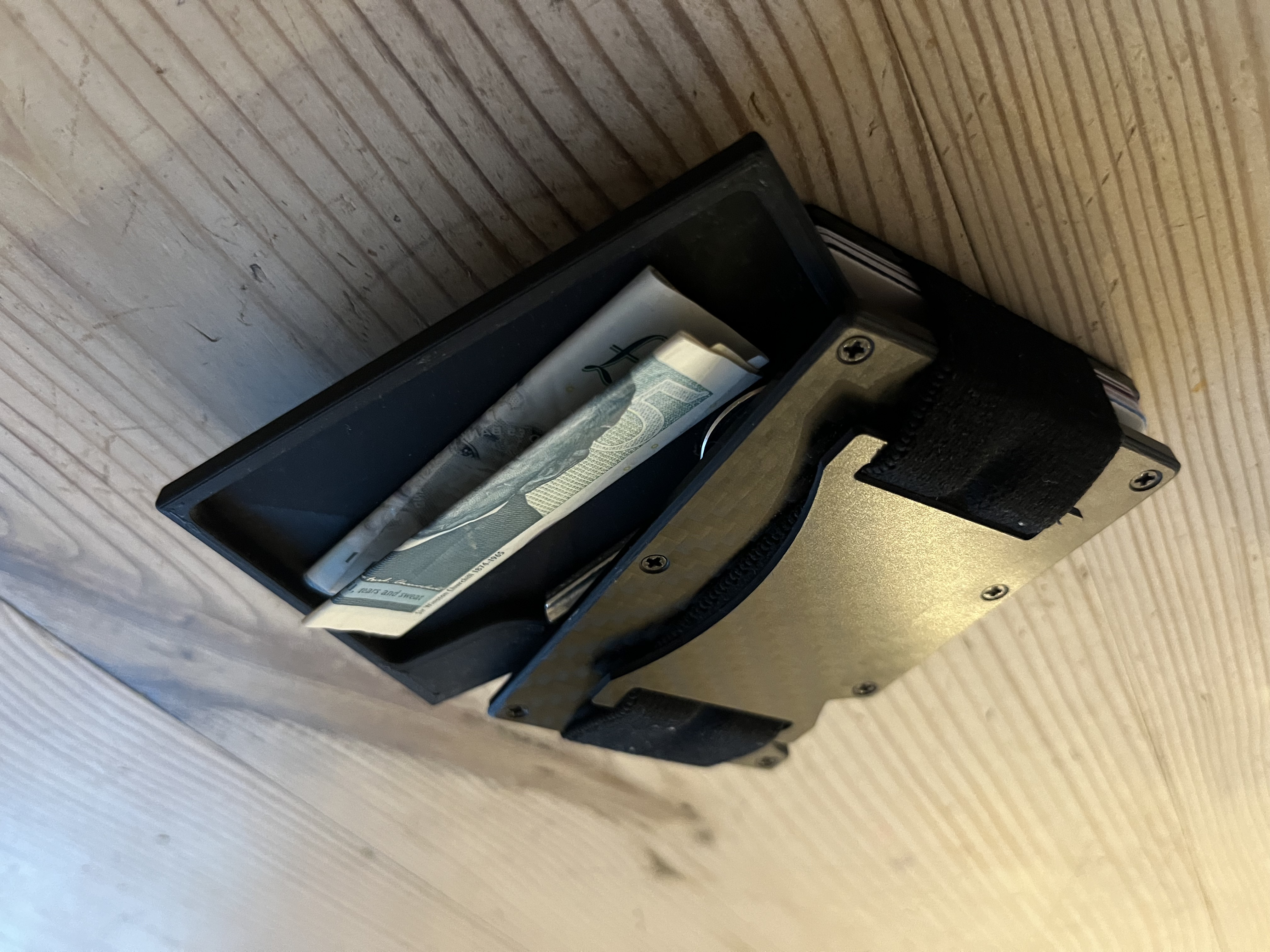 Ridge type Wallet coin tray