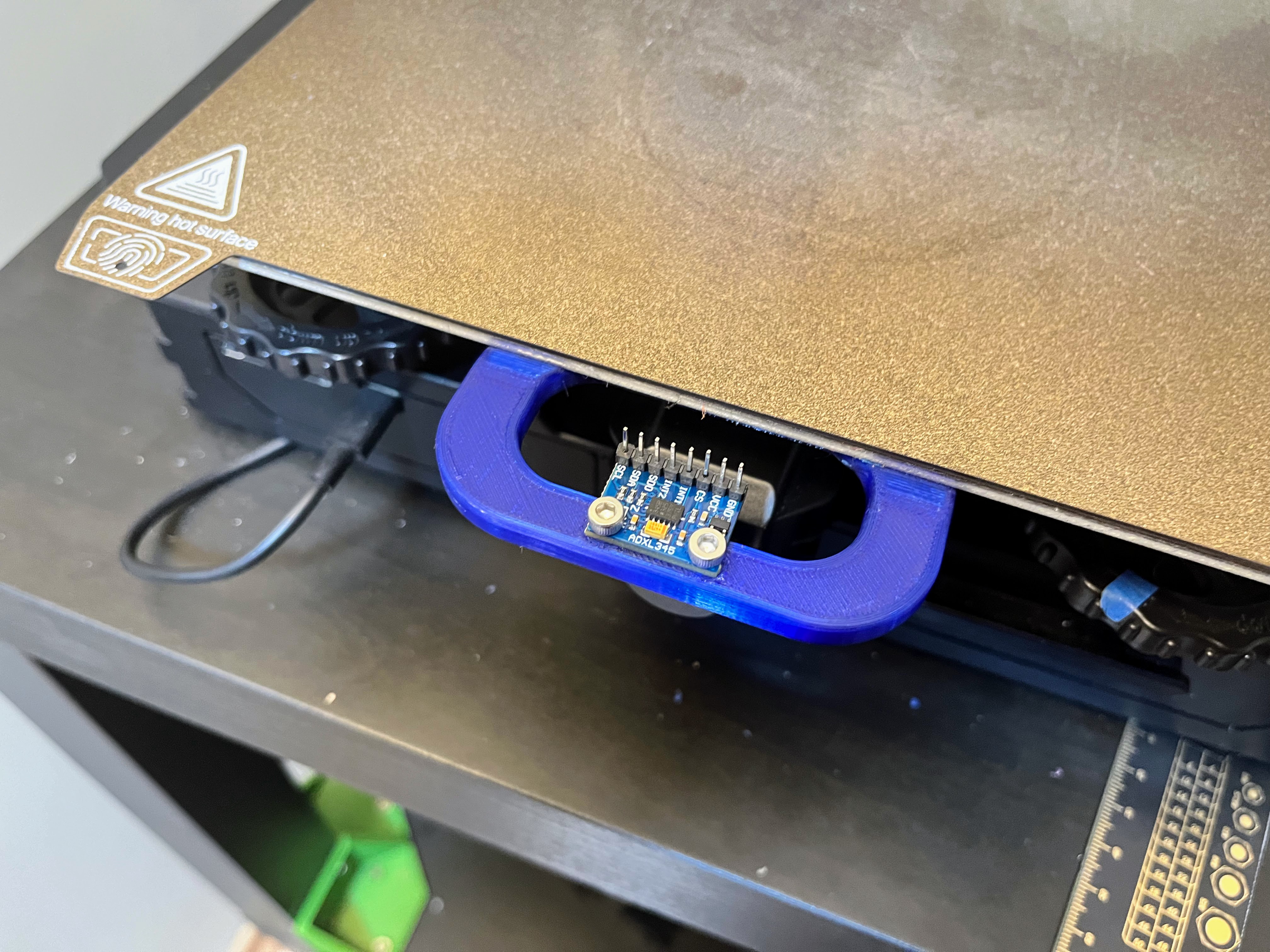 Bed handle for Ender 3 S1 and S1 Pro with ADXL345 mounting holes by