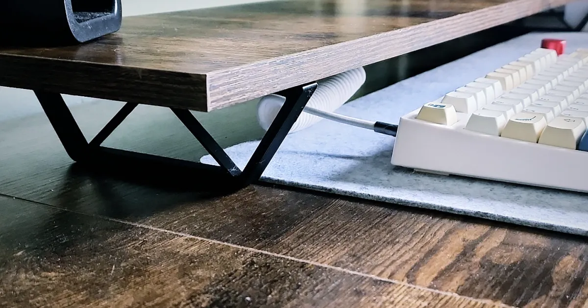 Minimalist Monitor Stand Legs by Daniel Pedroza Download free STL