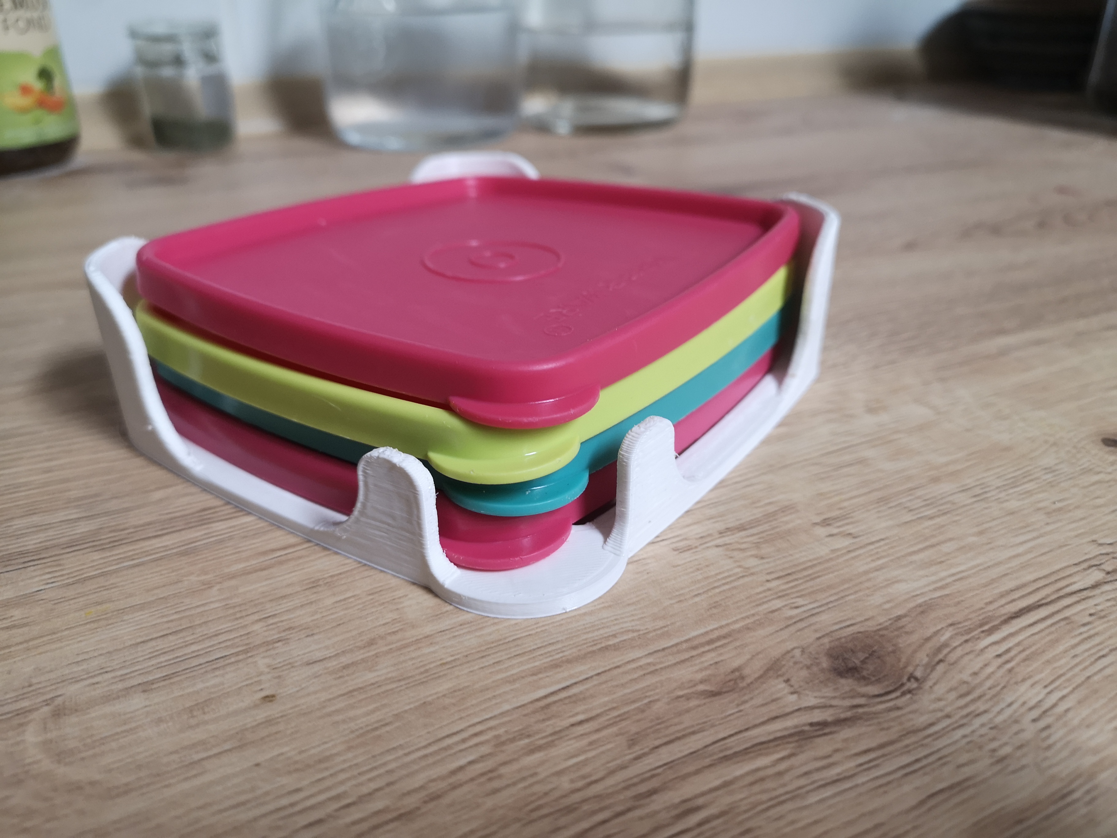 Tupperware freez container lid holder