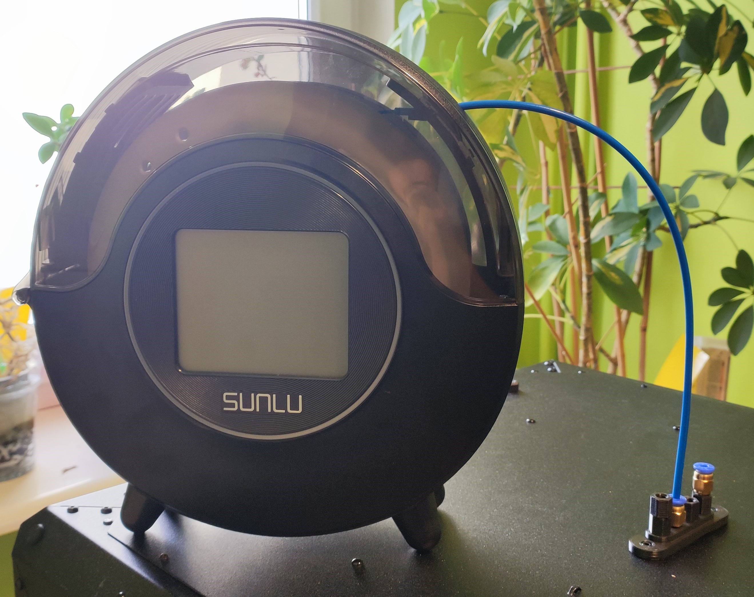 Sunlu S2 Dryer PTFE filament guide, horizontal orientation by