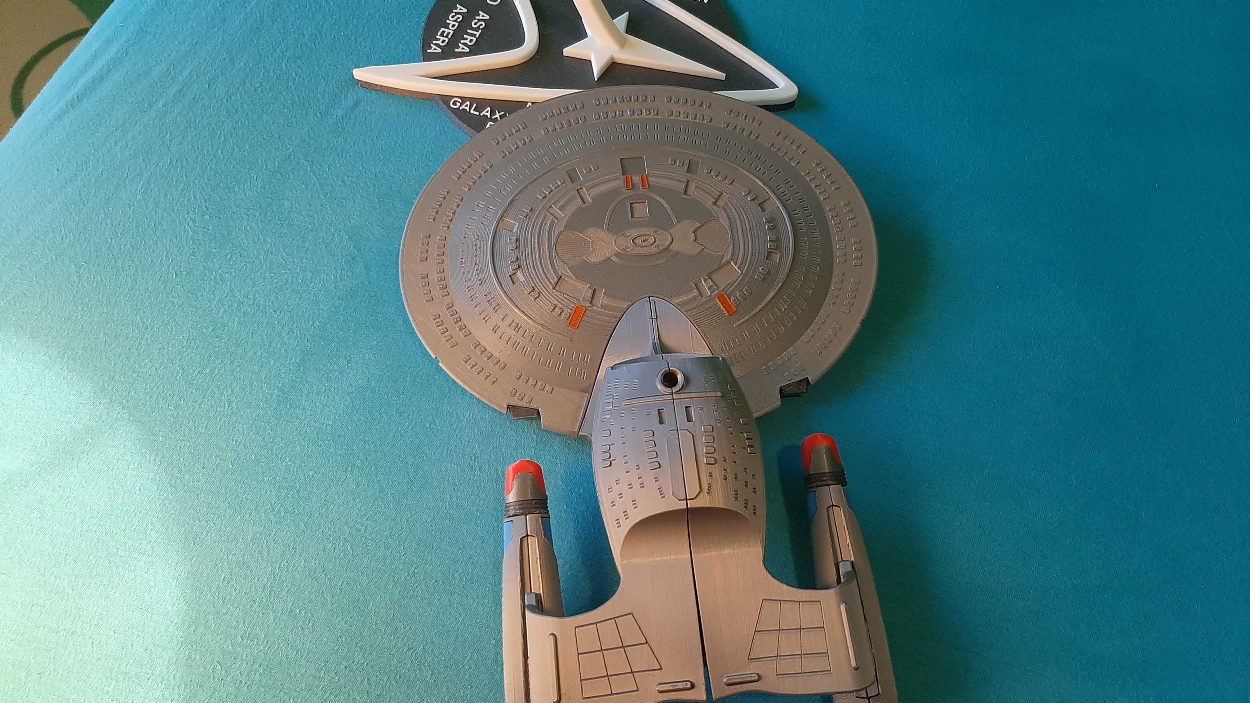 Enterprise-D Galaxy Class — miniatura 5