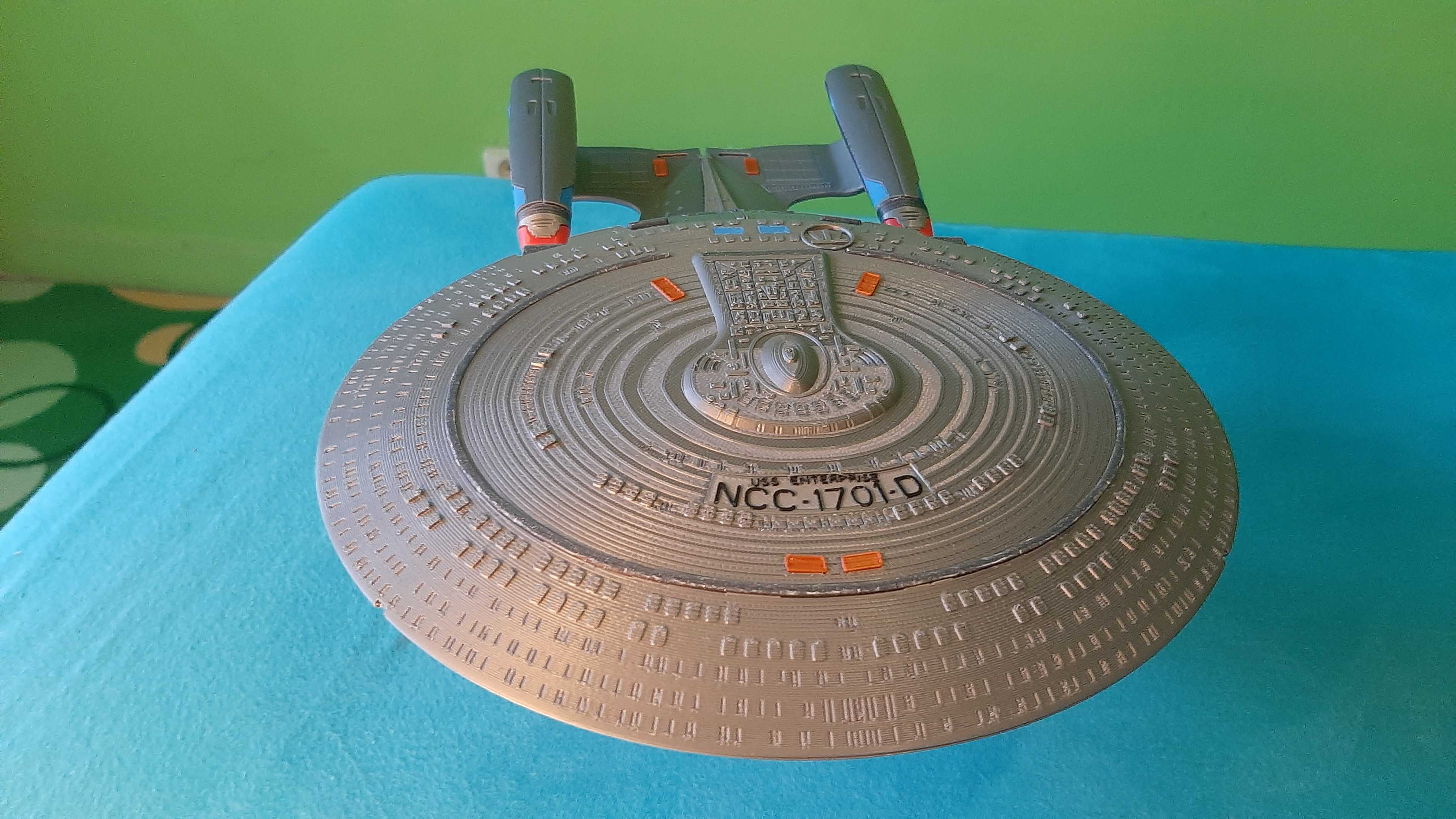 Enterprise-D Galaxy Class — miniatura 2