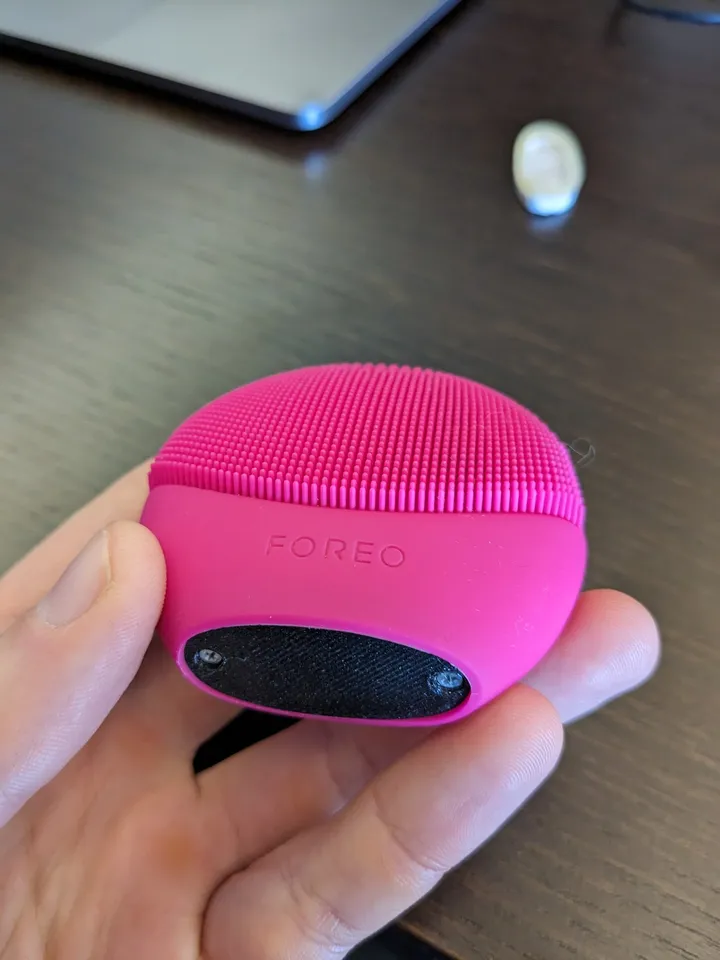 Foreo Luna battery lid replacement by Andrea Fontana | Download