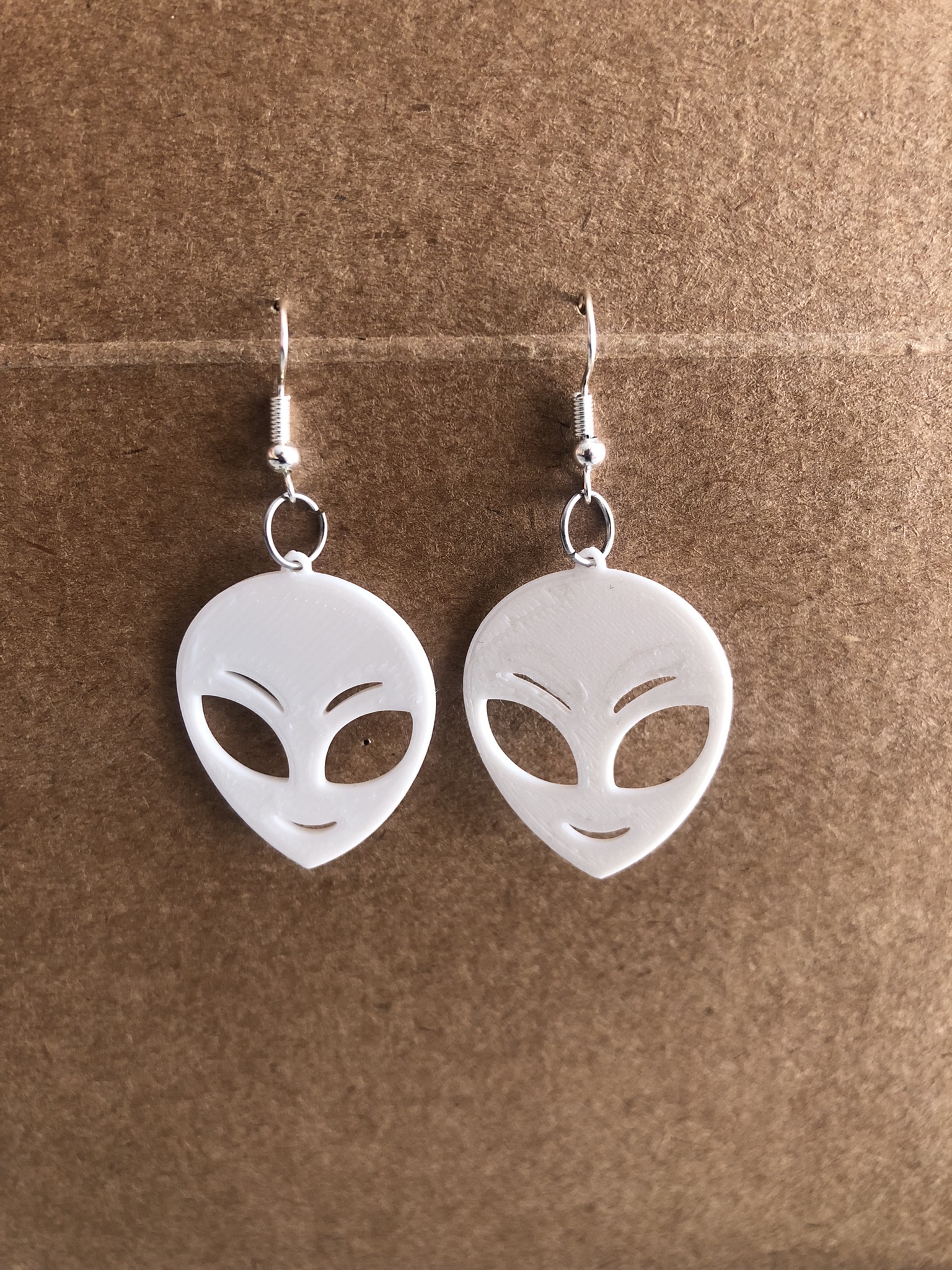 EARRING ALIEN FACE PENDANT