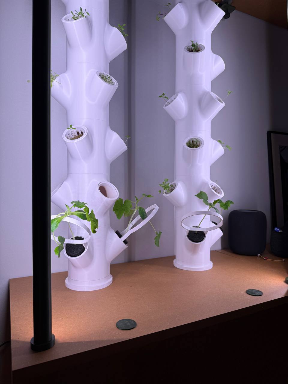 Miniatura 2 do modelo 3D smart modular hydroponic tower