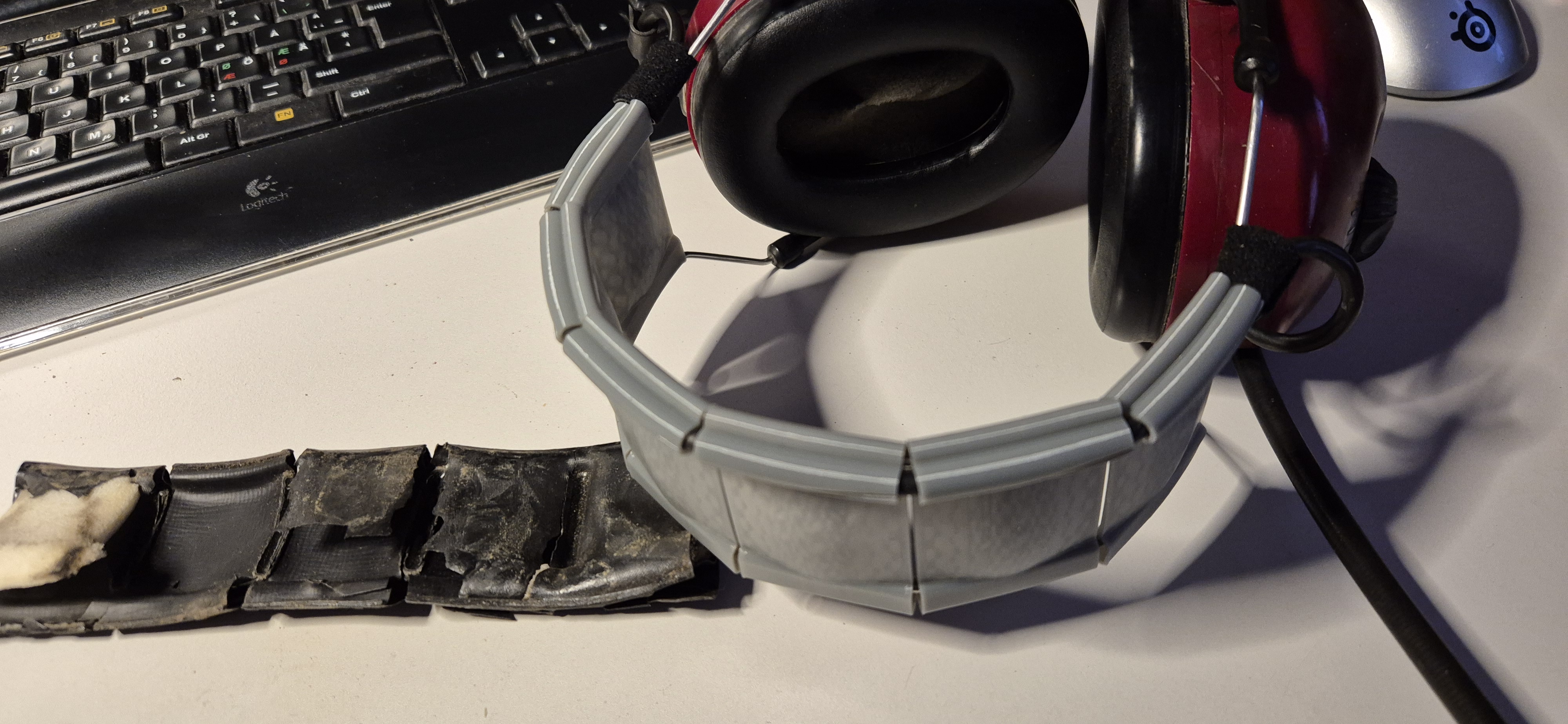 Peltor headset head cushioning